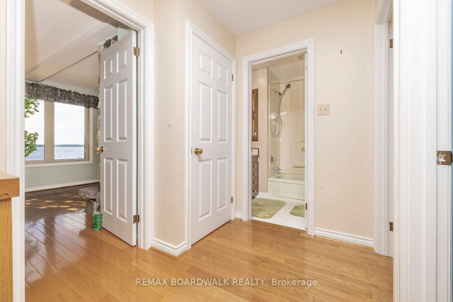 104 Avenue 4a