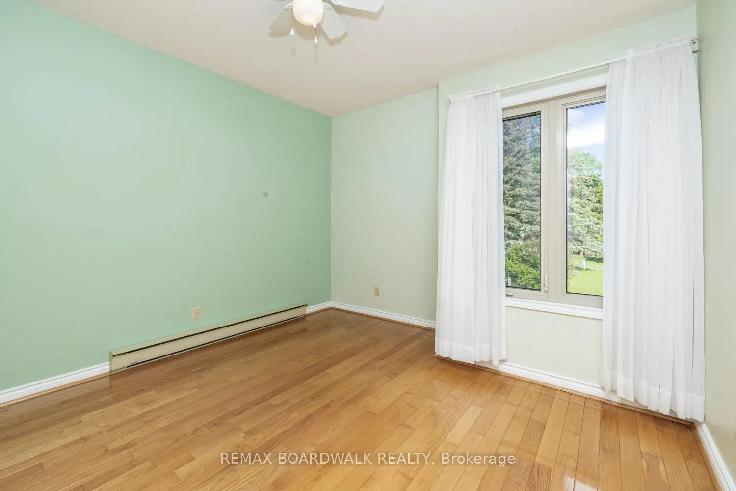 104 Avenue 4a