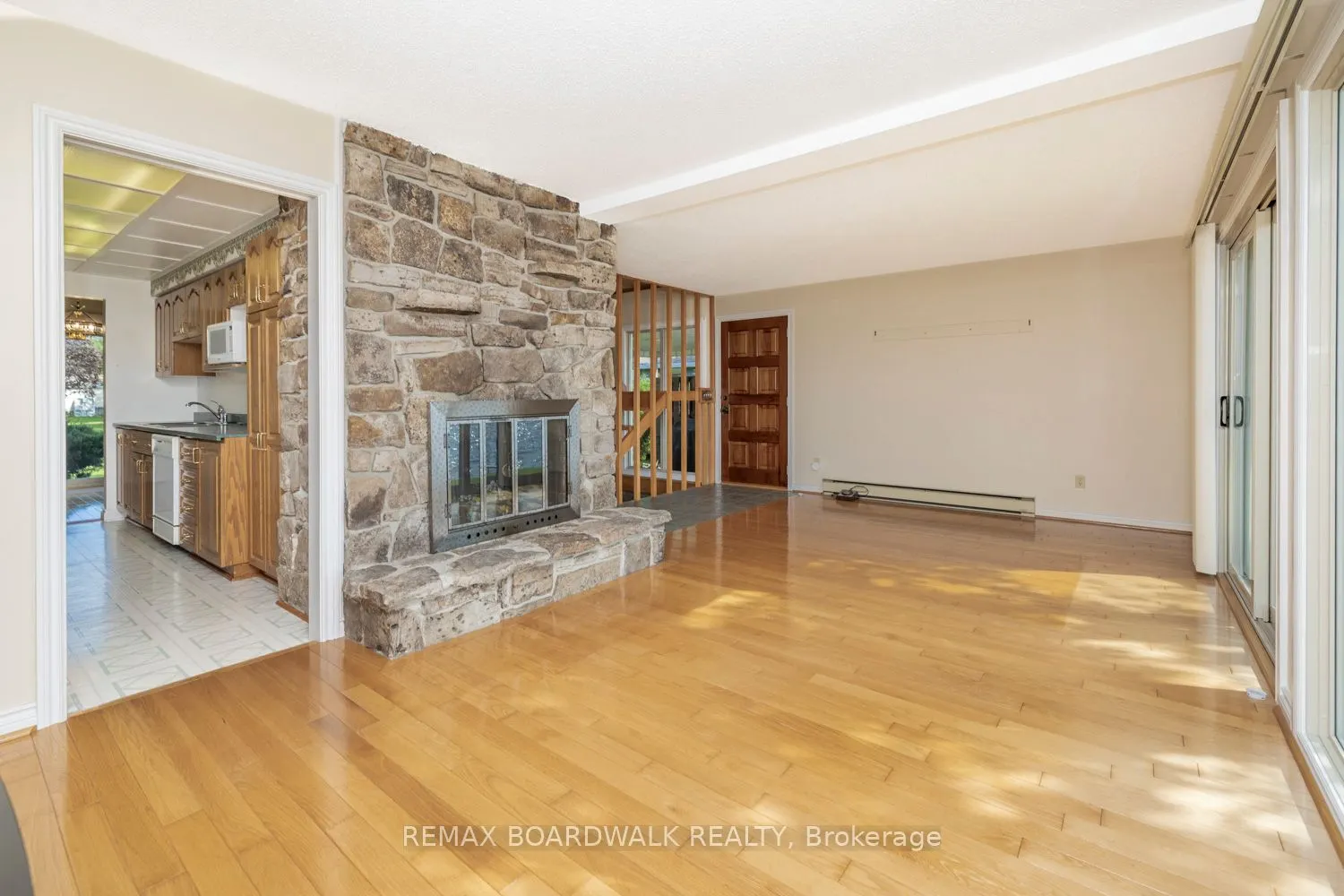 104 Avenue 4a