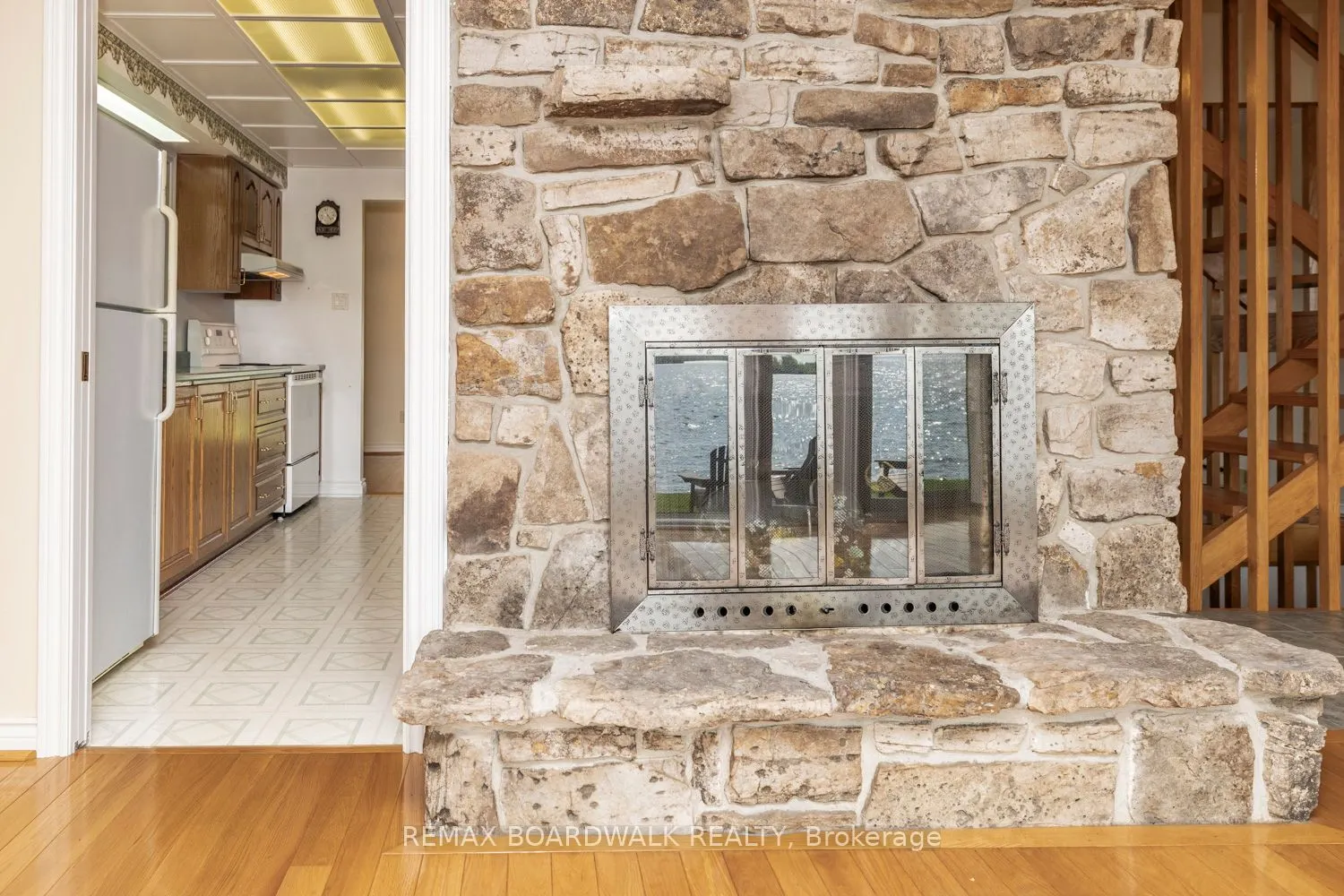 104 Avenue 4a