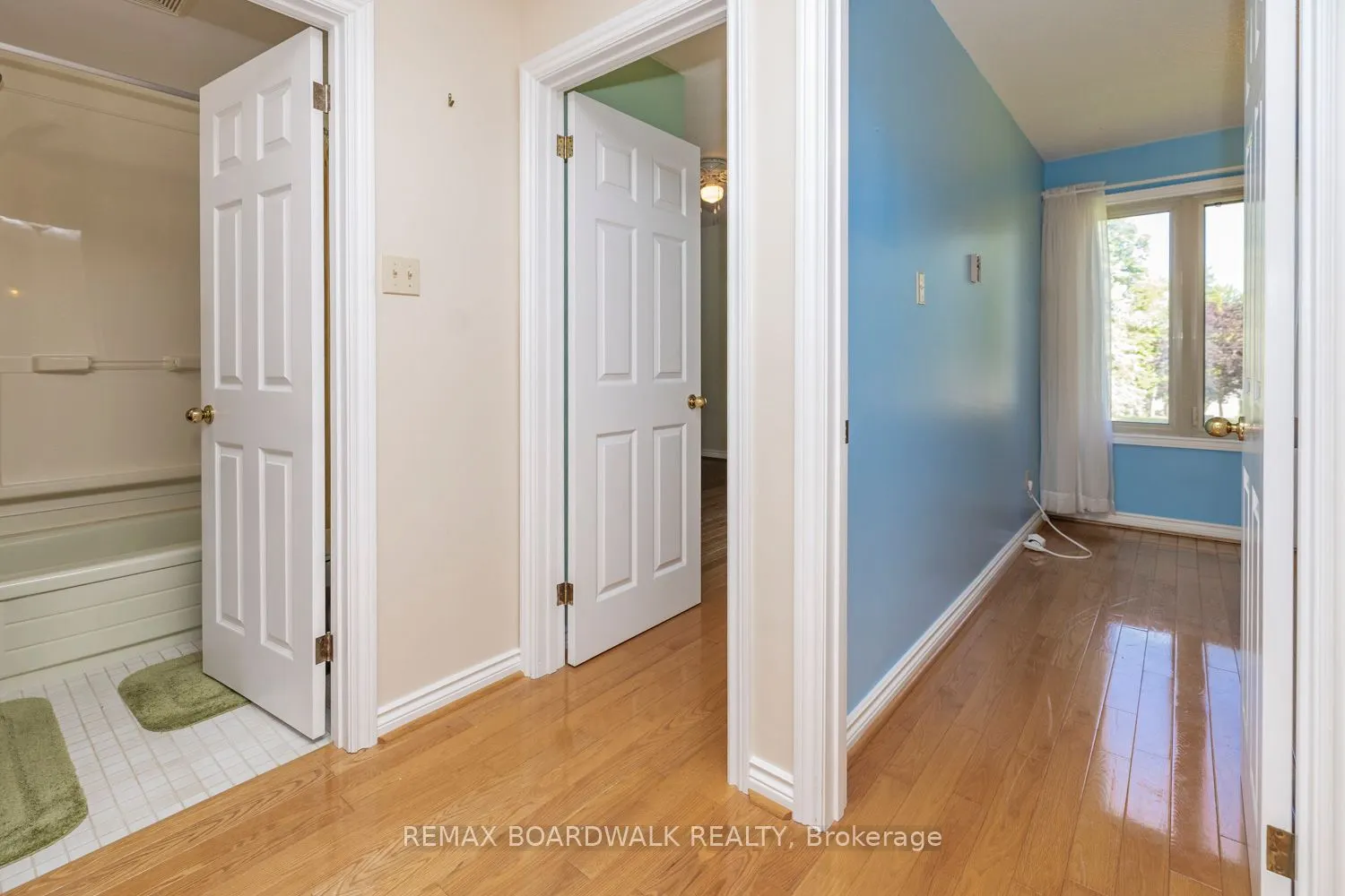 104 Avenue 4a