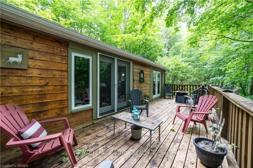 551 East River Road