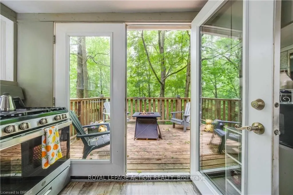 551 East River Road