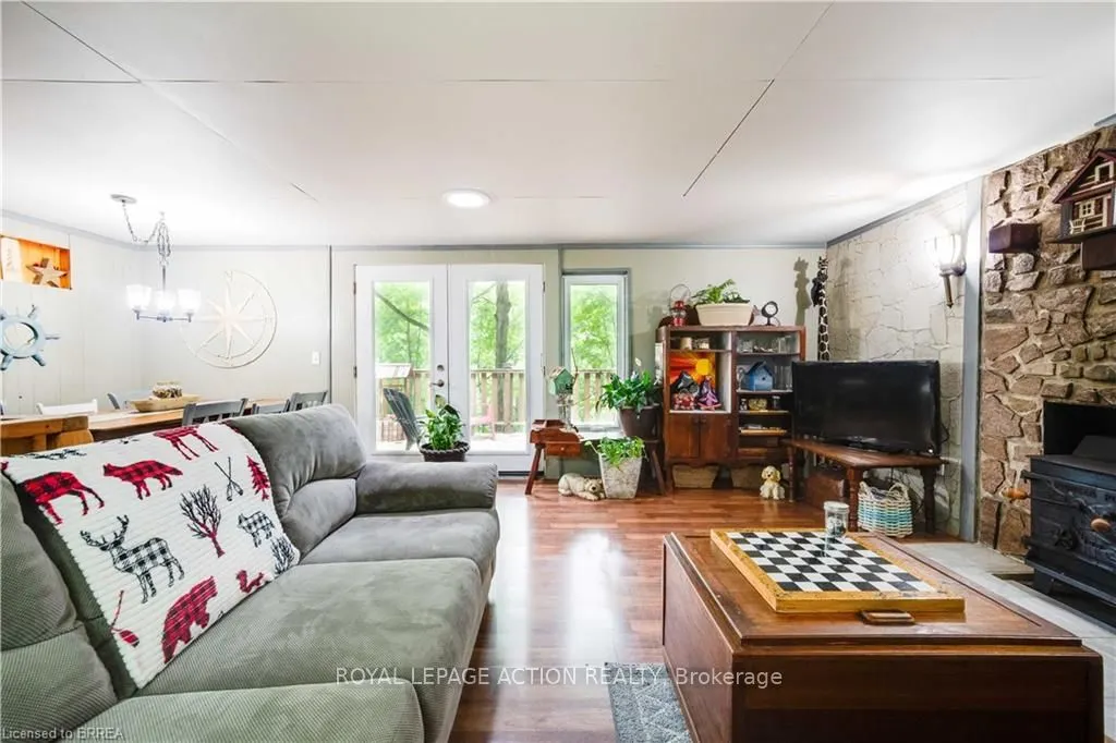 551 East River Road