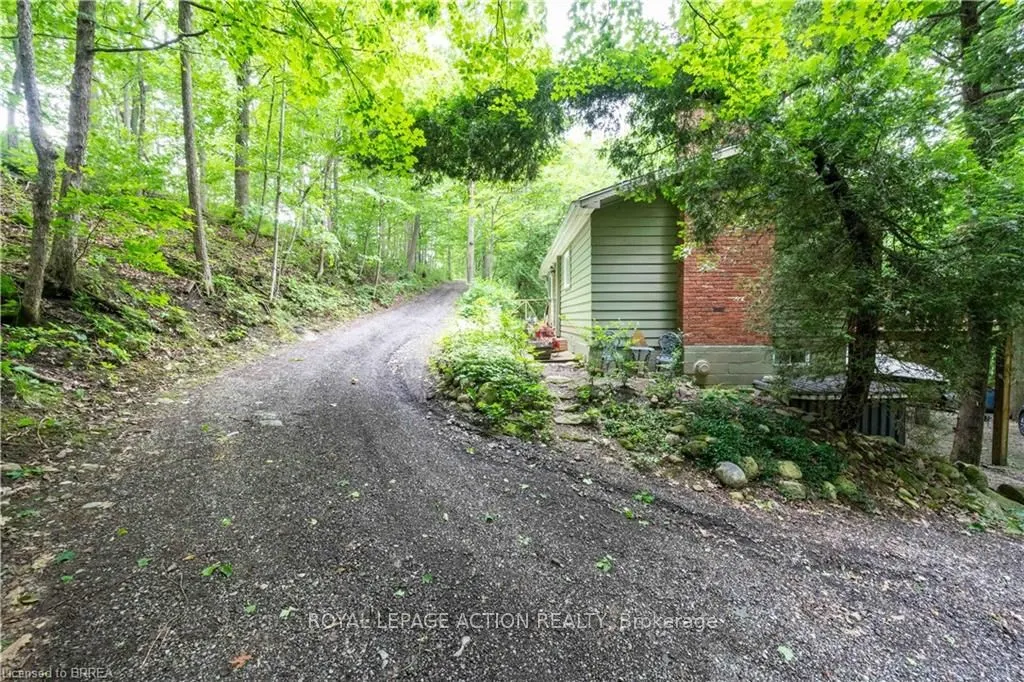 551 East River Road