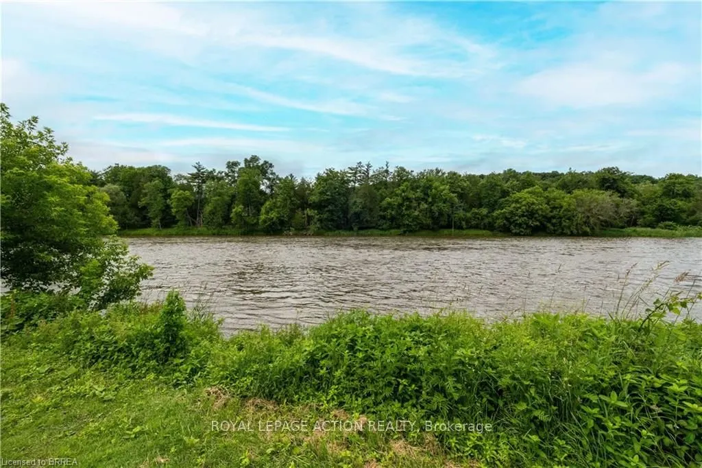 551 East River Road