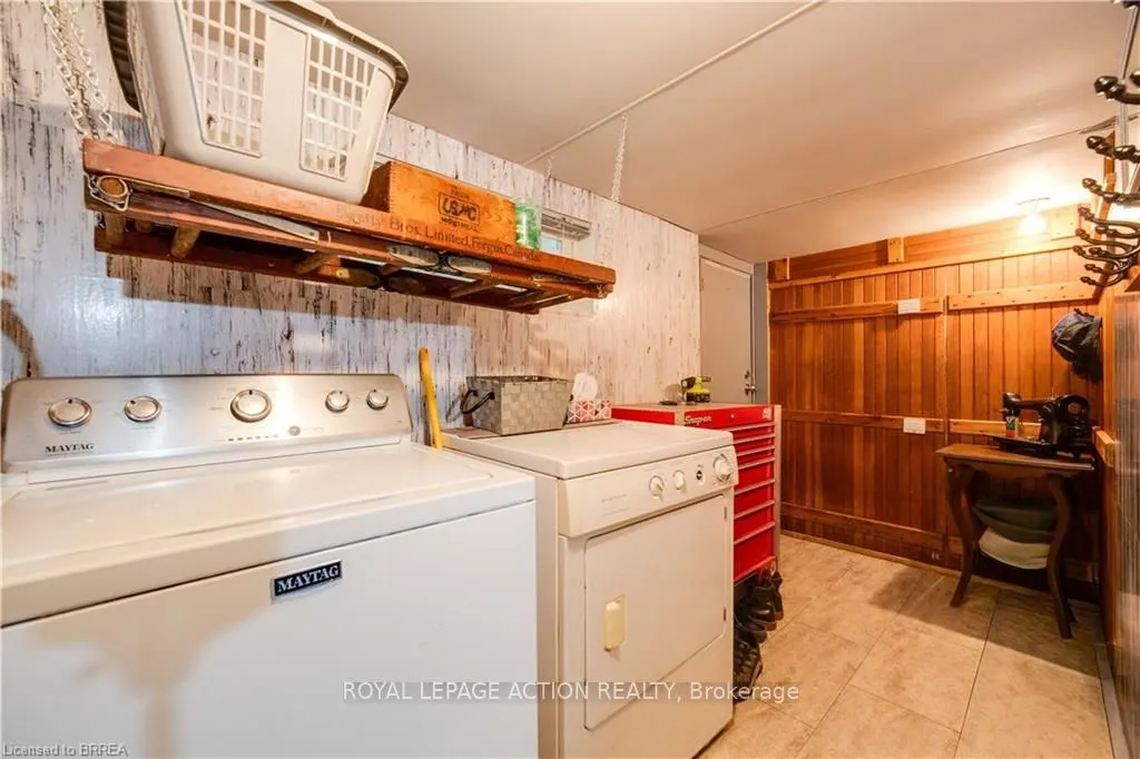551 East River Road