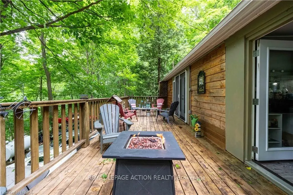 551 East River Road