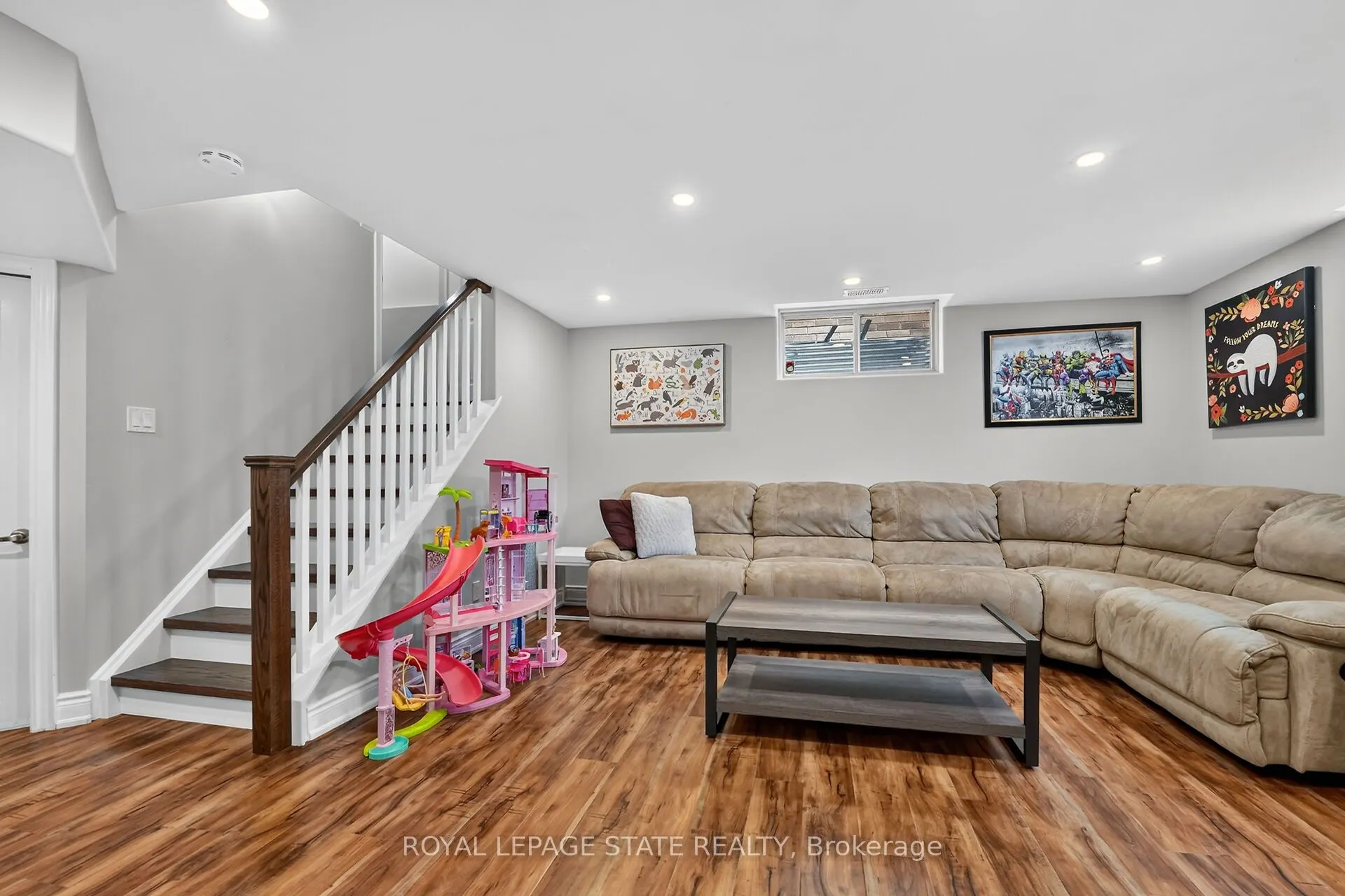 387 Murray Street