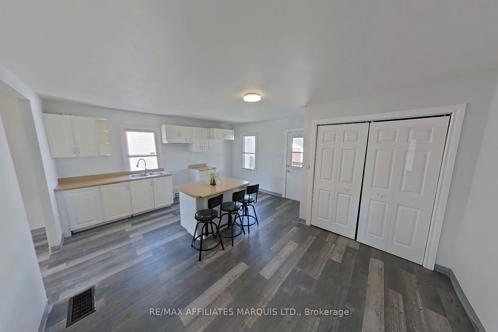 313 Guy Street