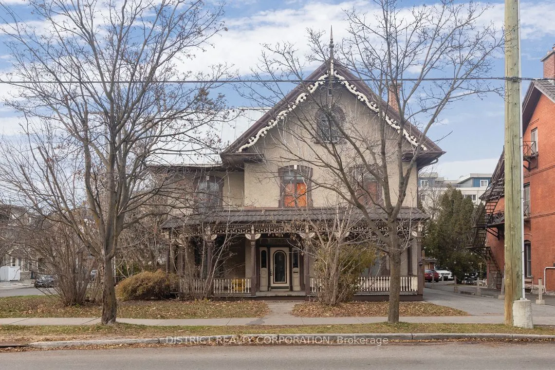 245 Laurier Avenue E