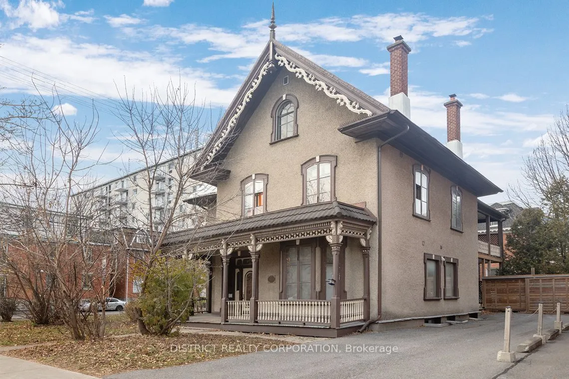 245 Laurier Avenue E