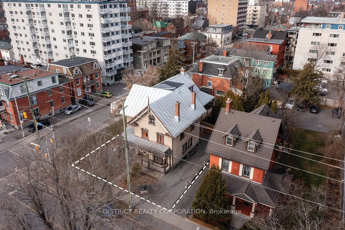 245 Laurier Avenue E