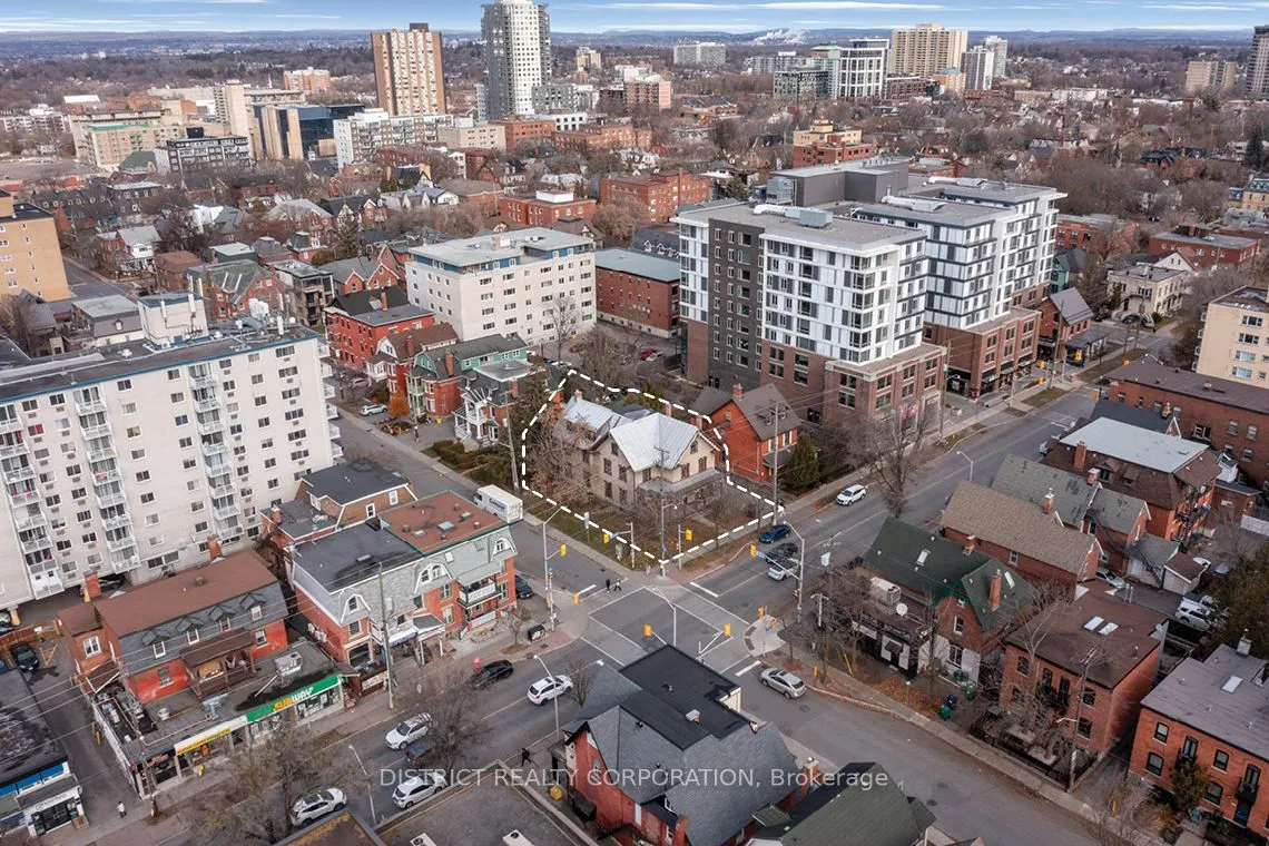 245 Laurier Avenue E