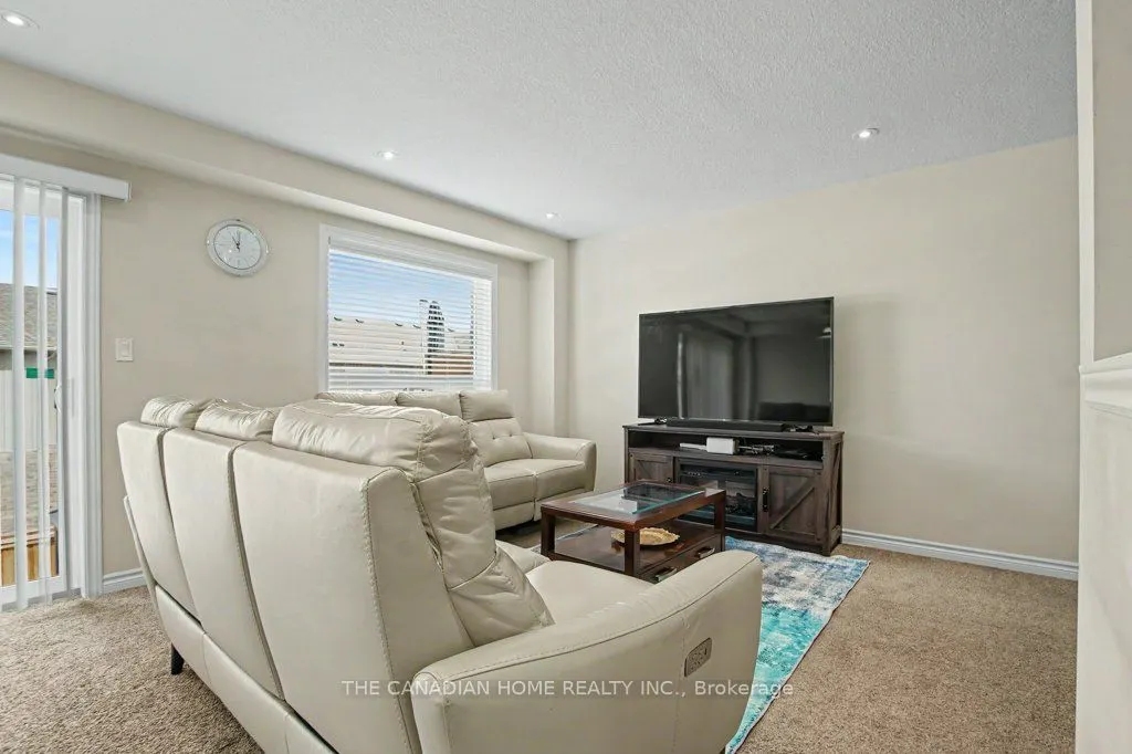 46 Jeffrey Drive