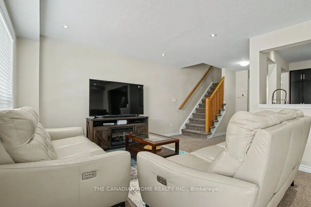 46 Jeffrey Drive