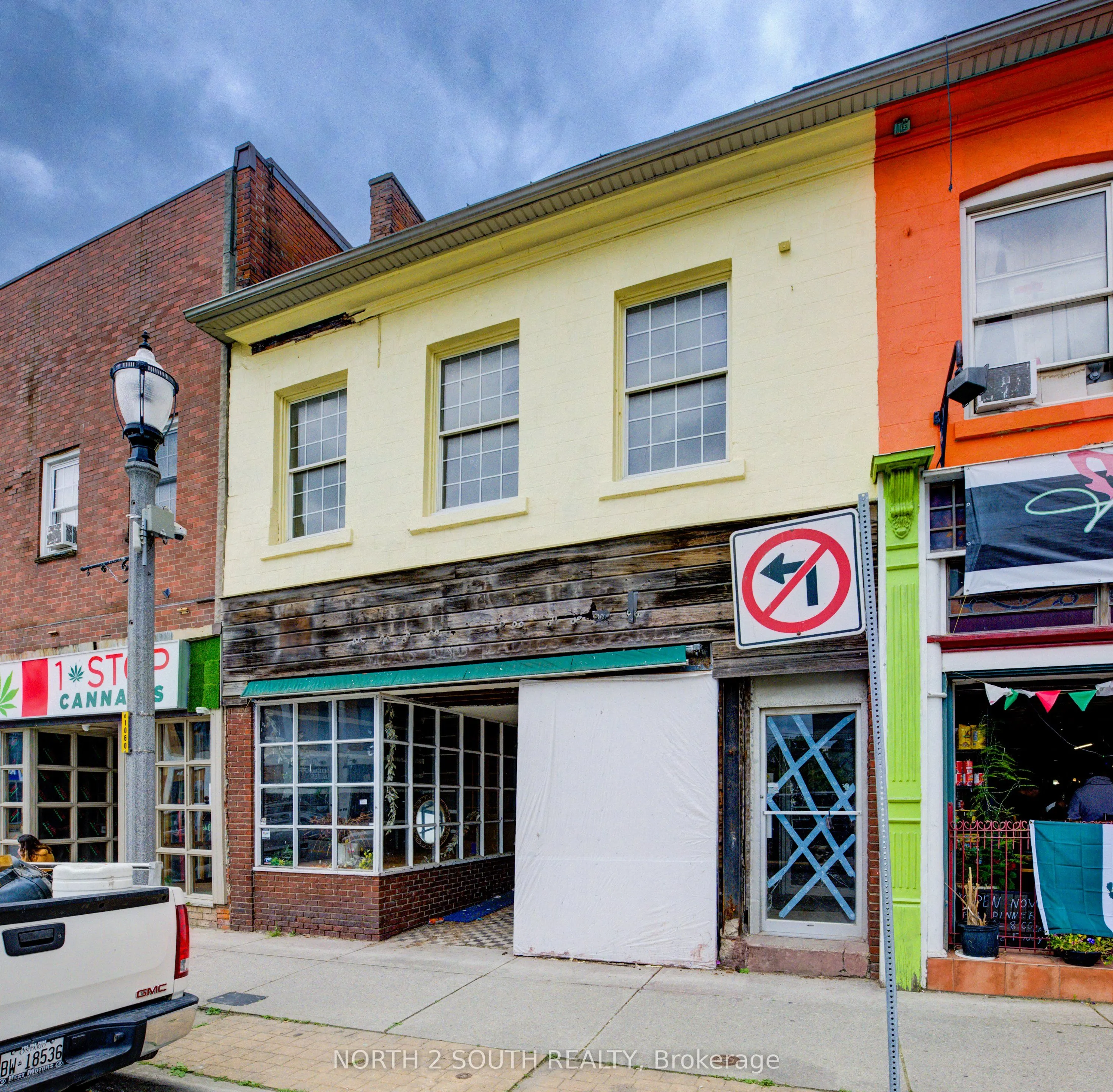 36 Norfolk Street S