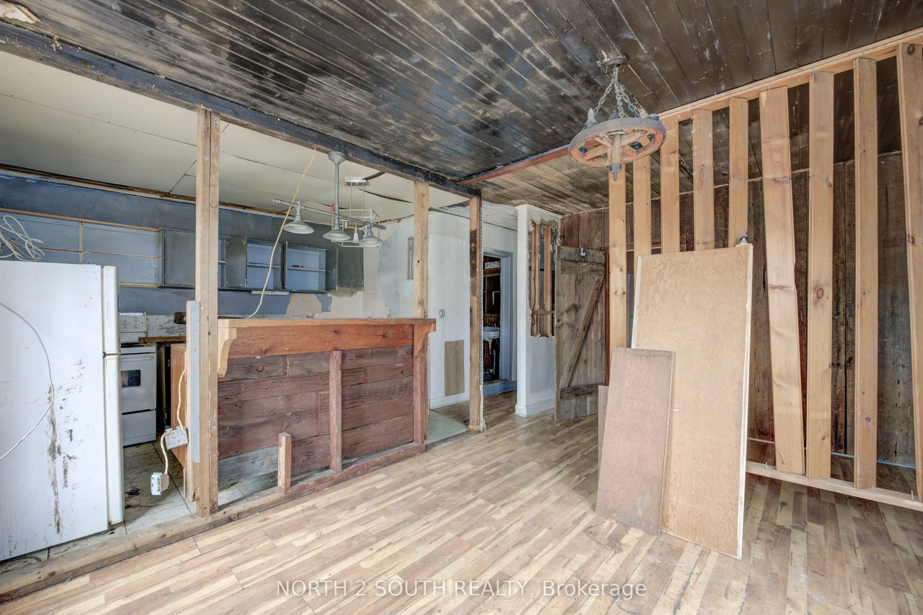 36 Norfolk Street S