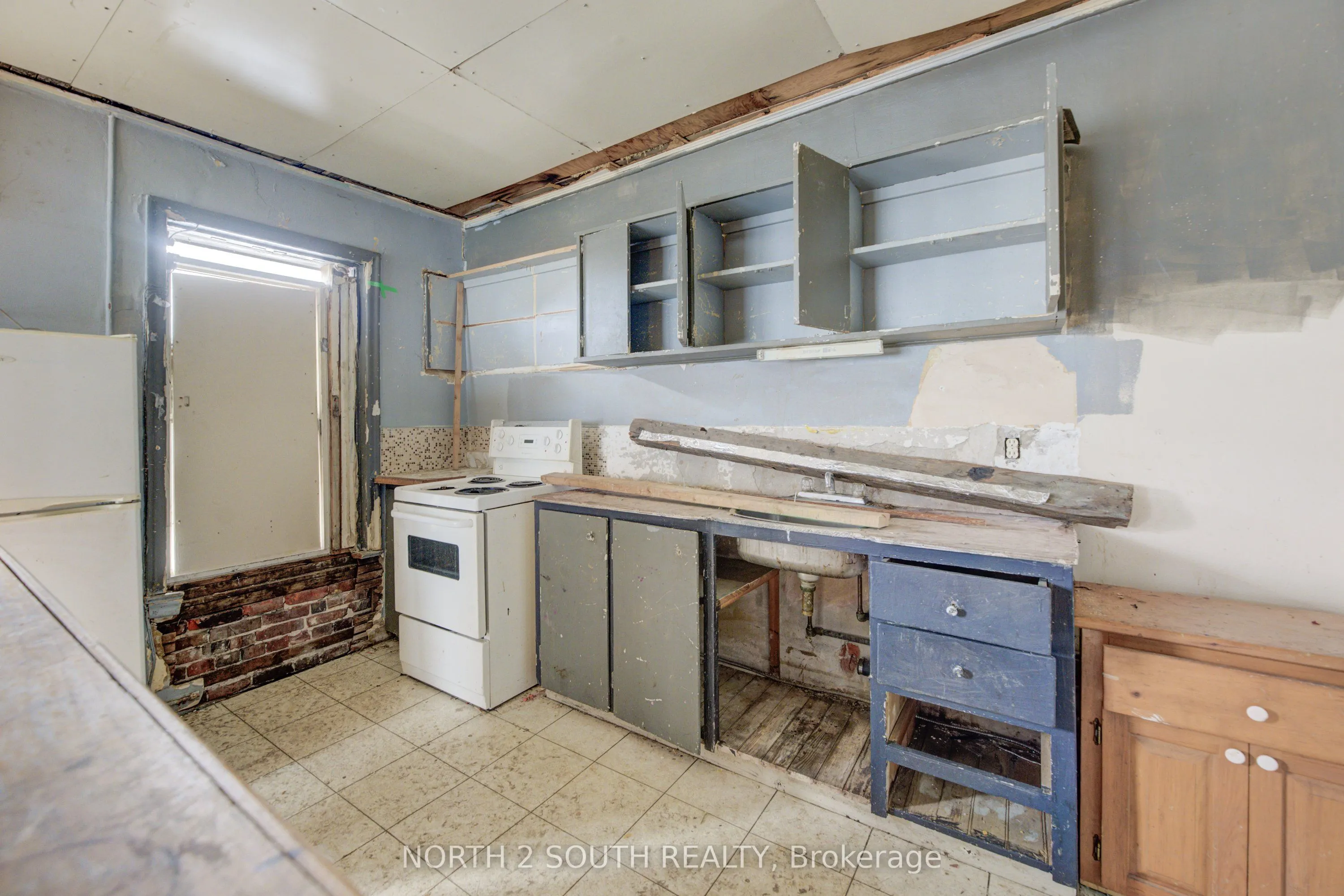 36 Norfolk Street S