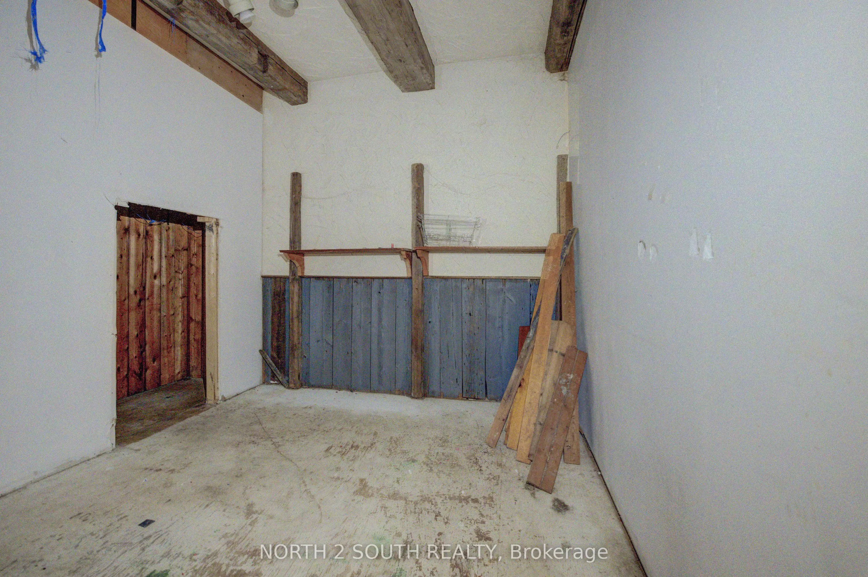 36 Norfolk Street S