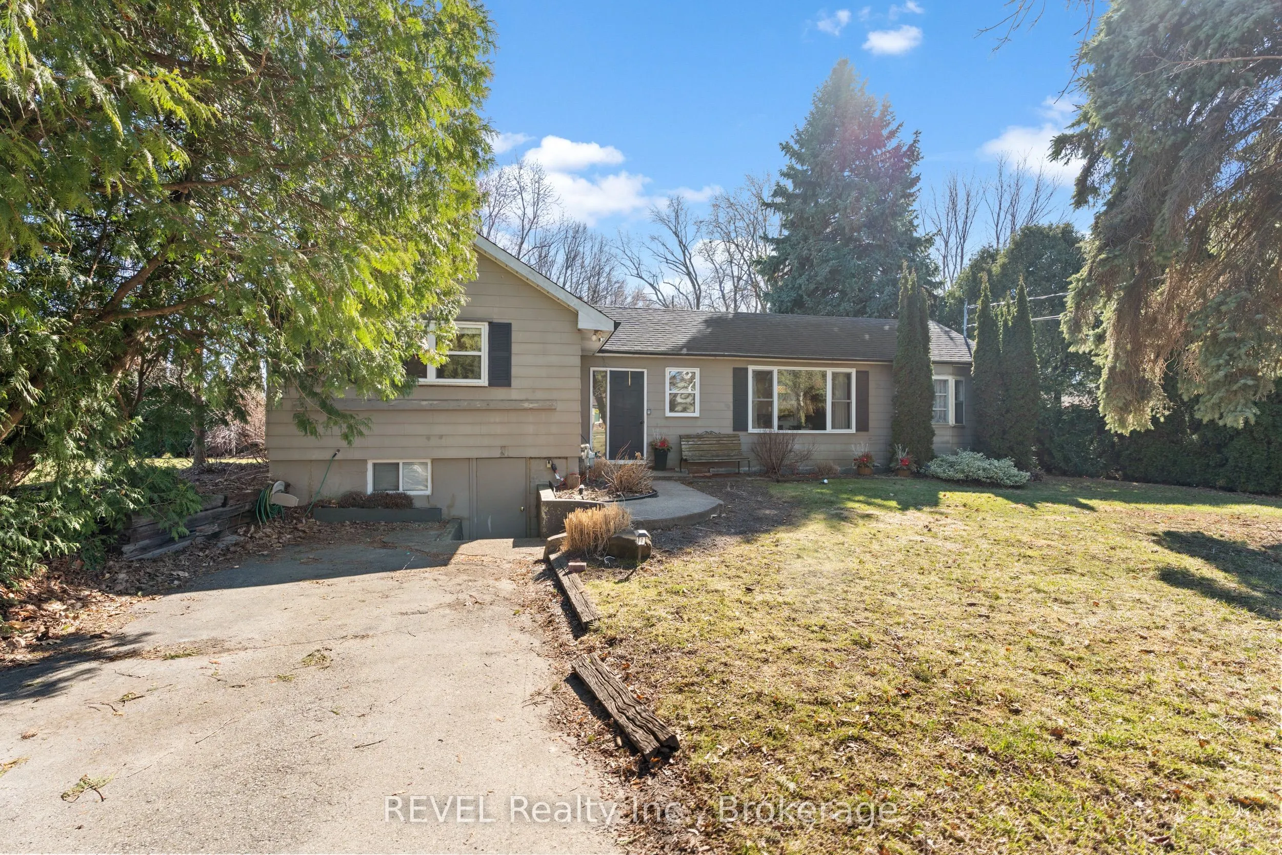 639 Penner Street