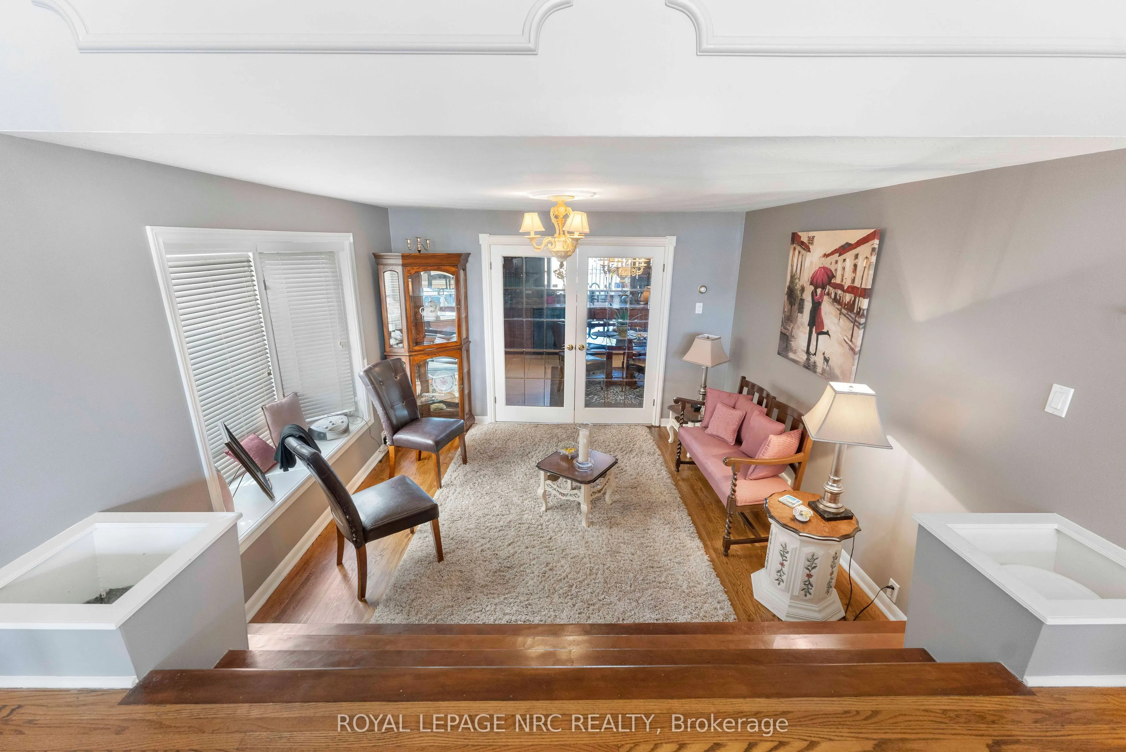 68 Pine Street S