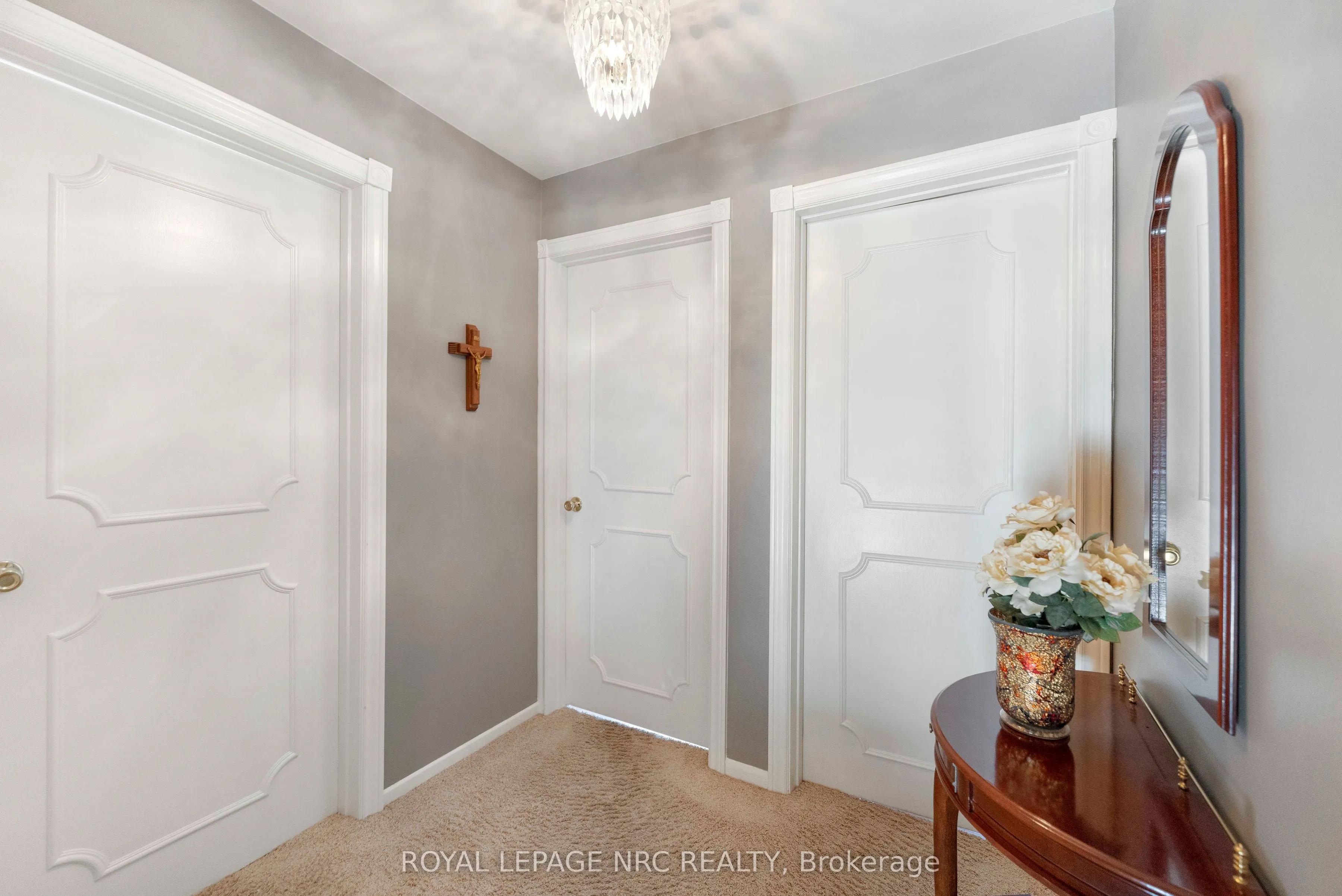 68 Pine Street S