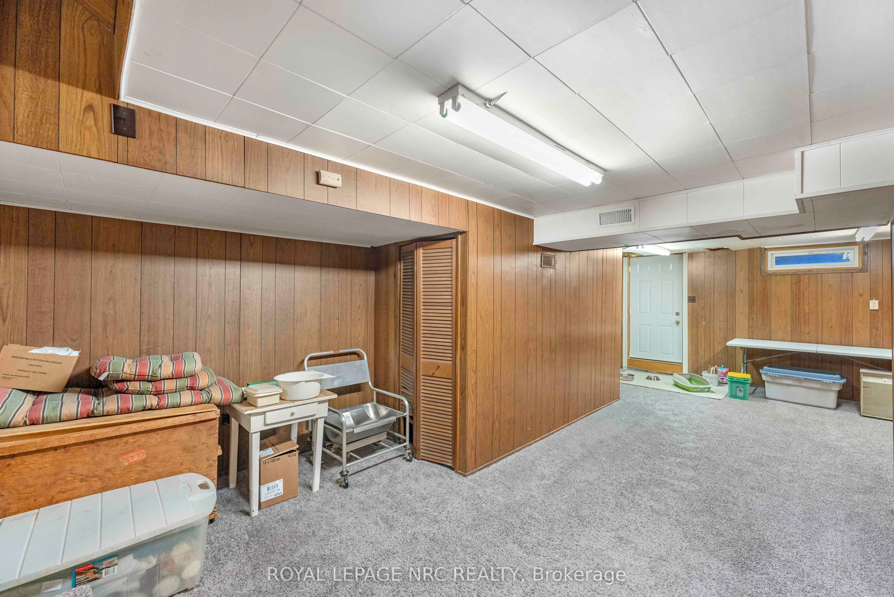68 Pine Street S
