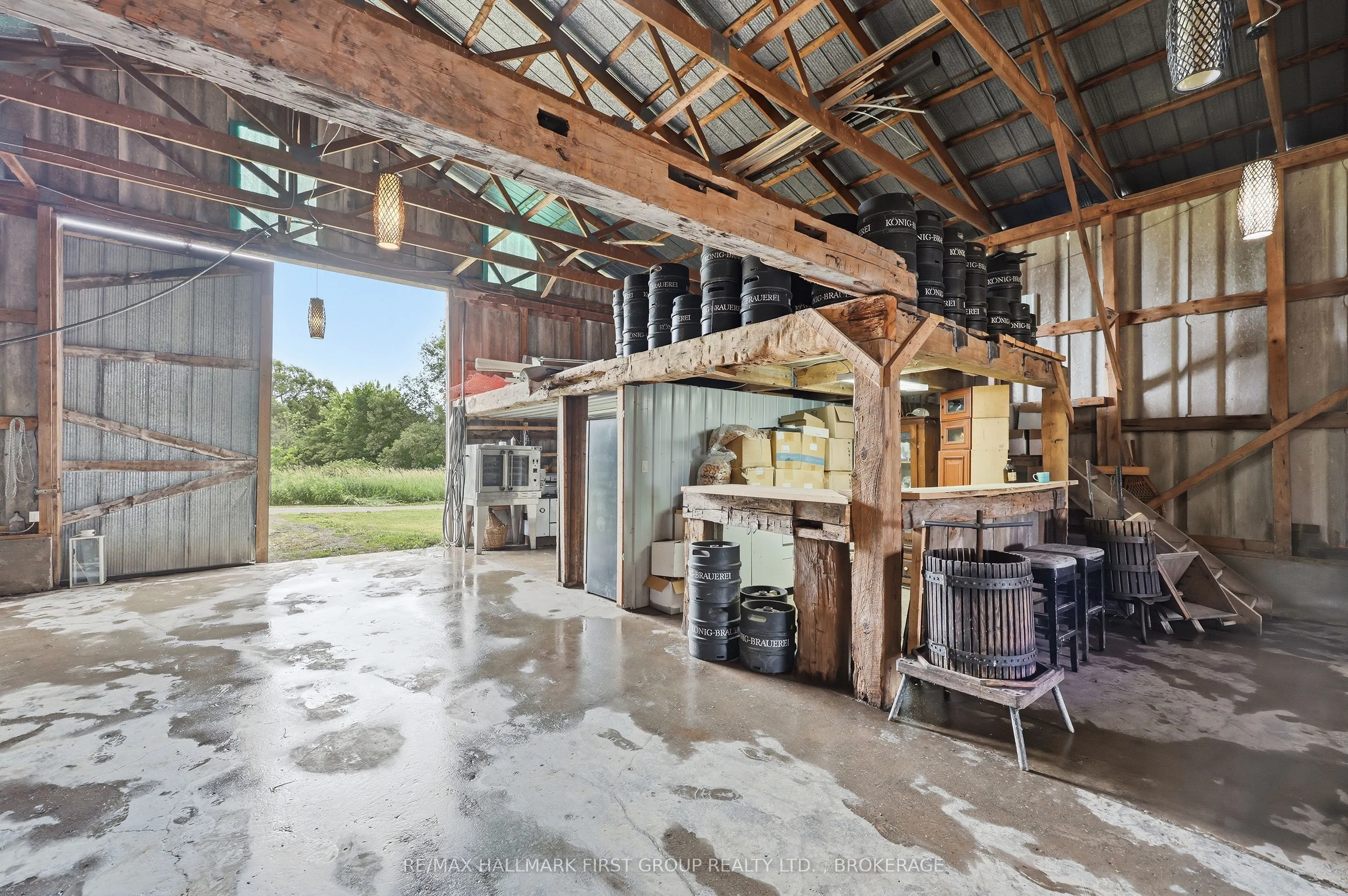 9656 Loyalist Parkway