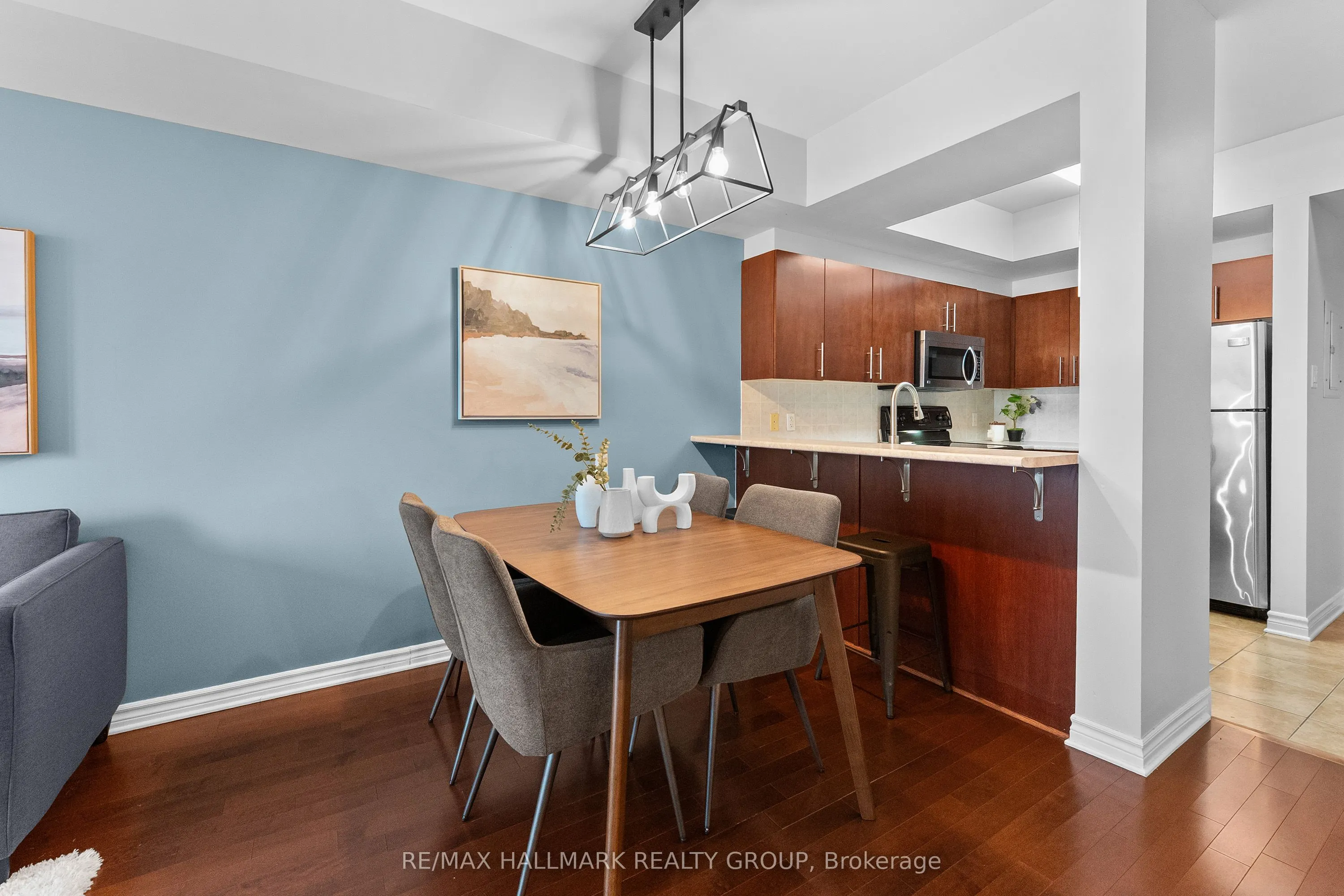 200 Rideau Street #1702