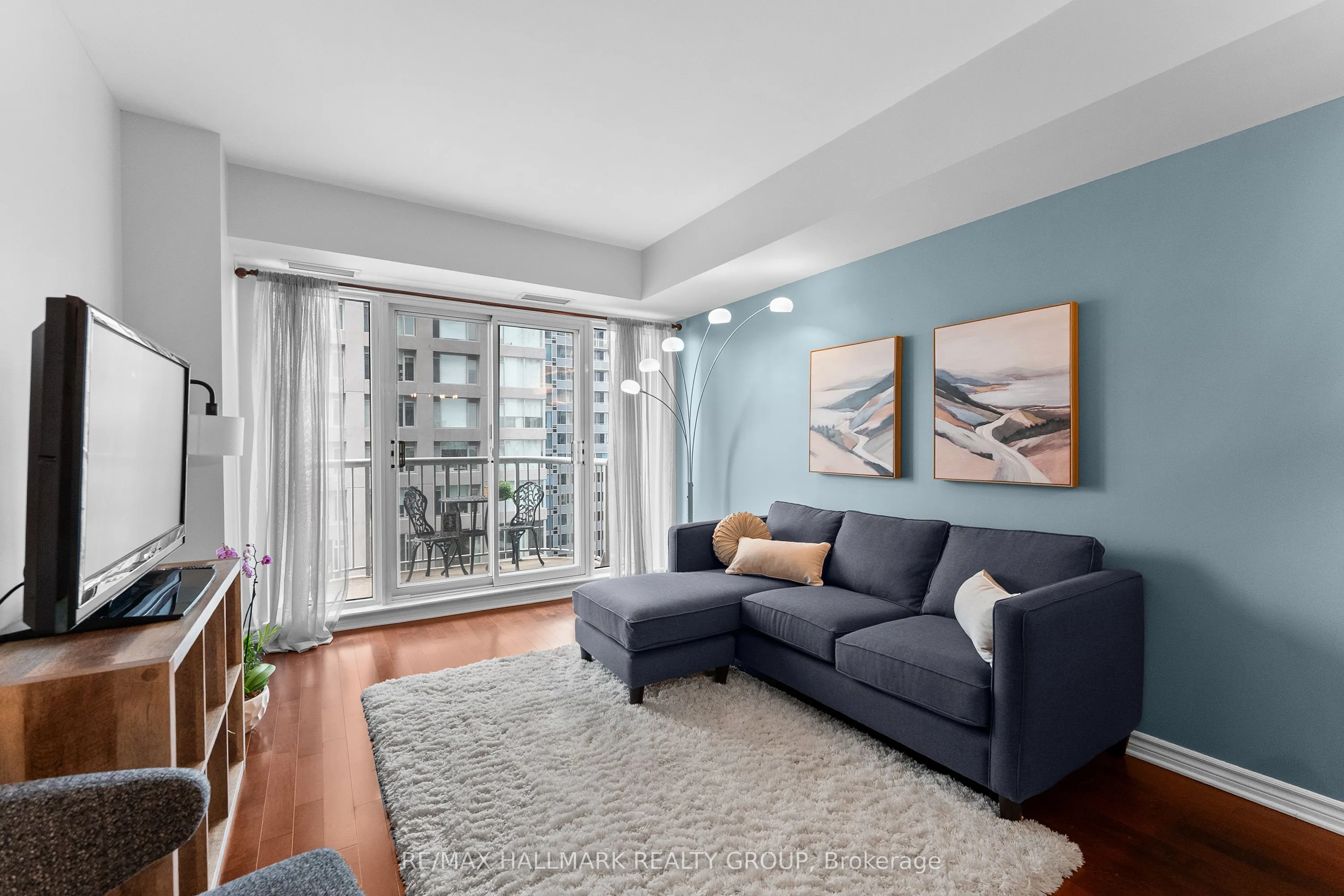 200 Rideau Street #1702