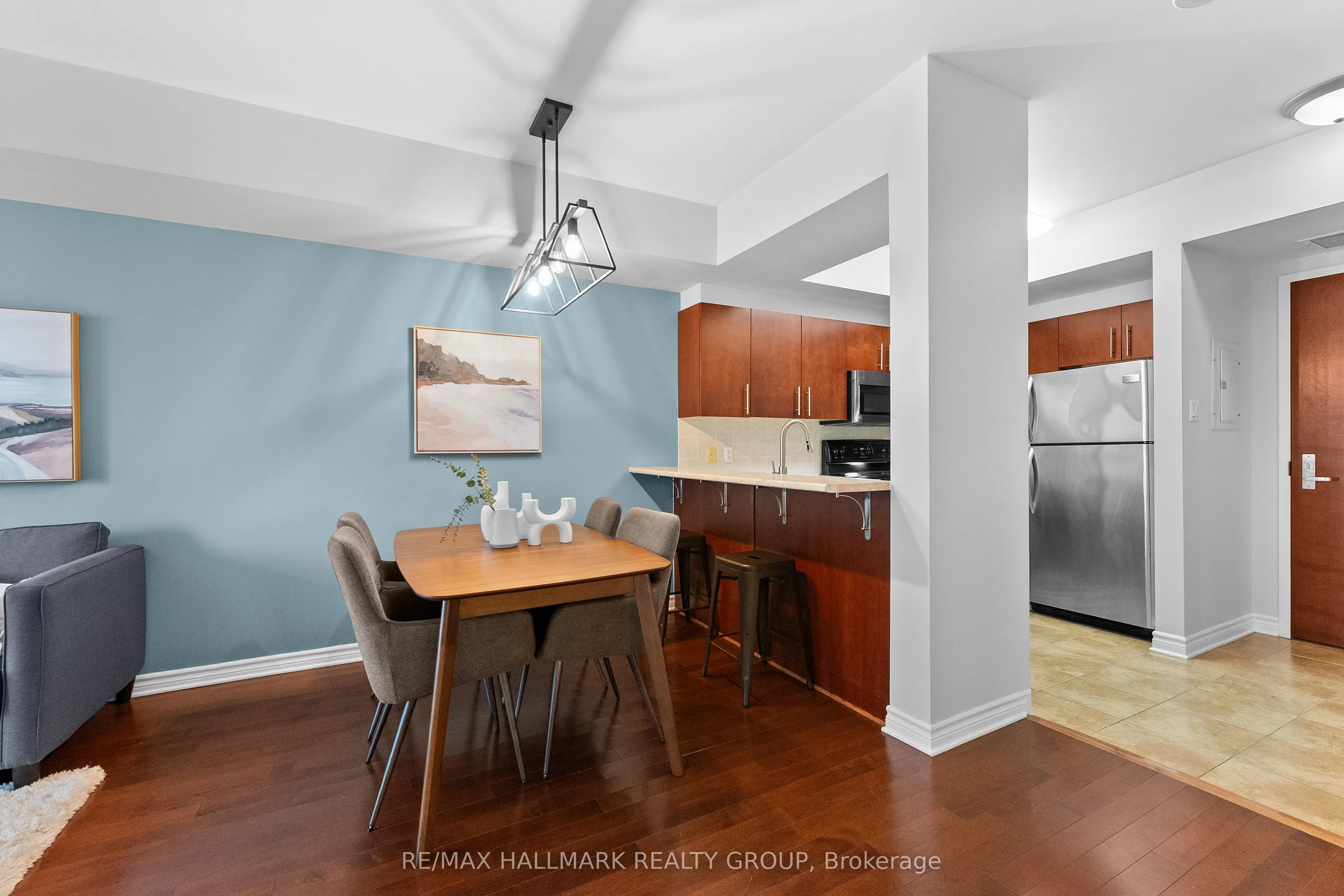 200 Rideau Street #1702