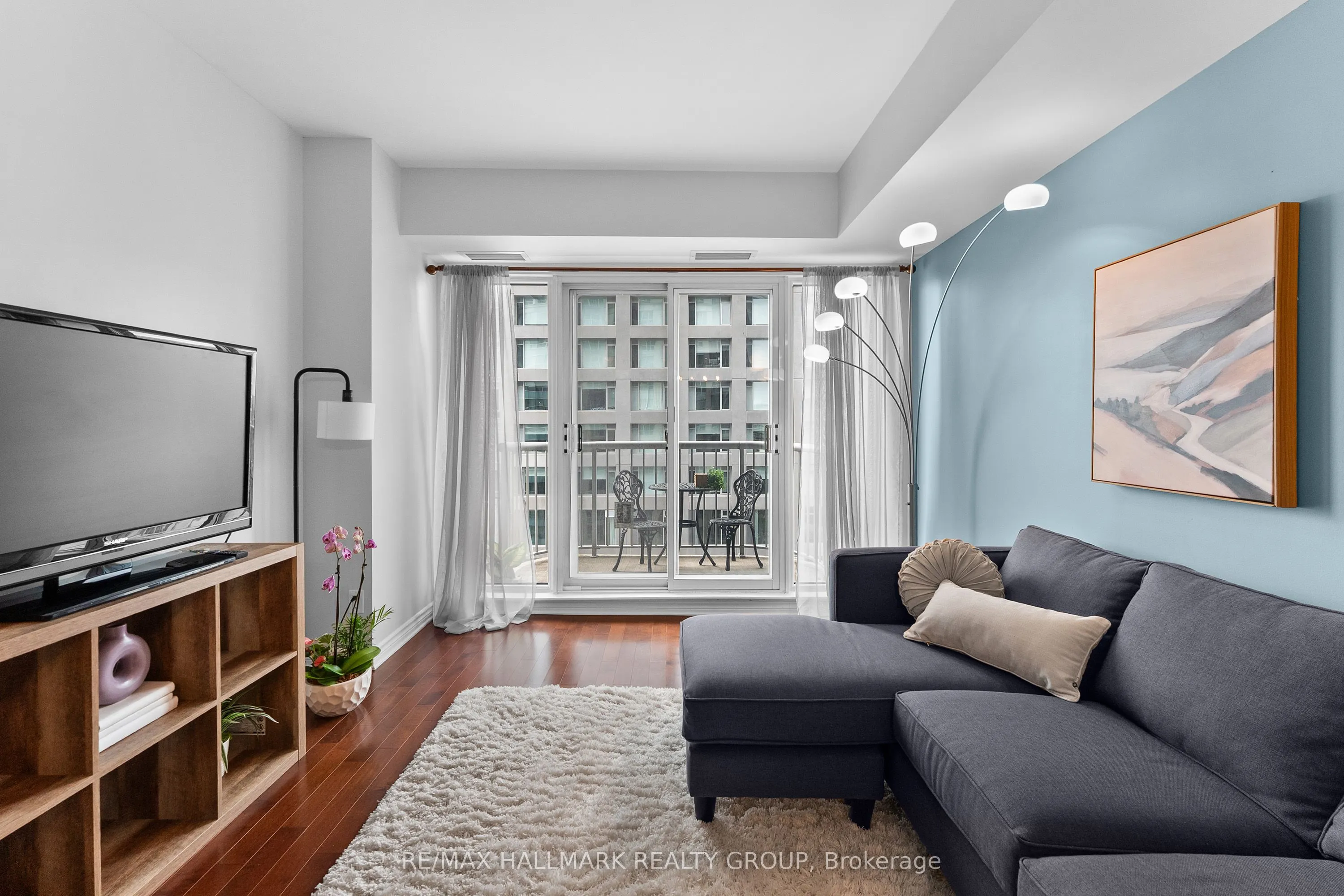 200 Rideau Street #1702