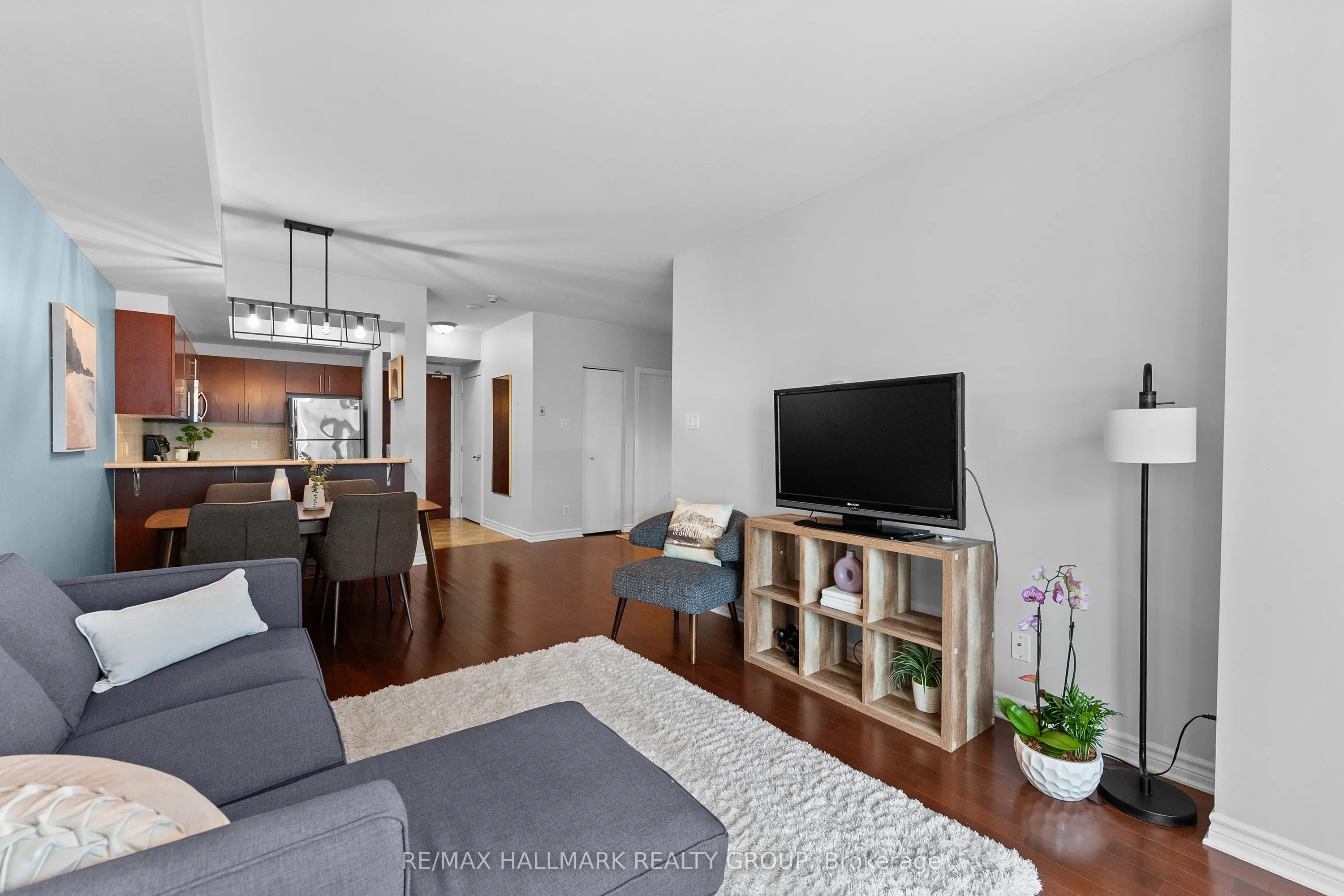 200 Rideau Street #1702