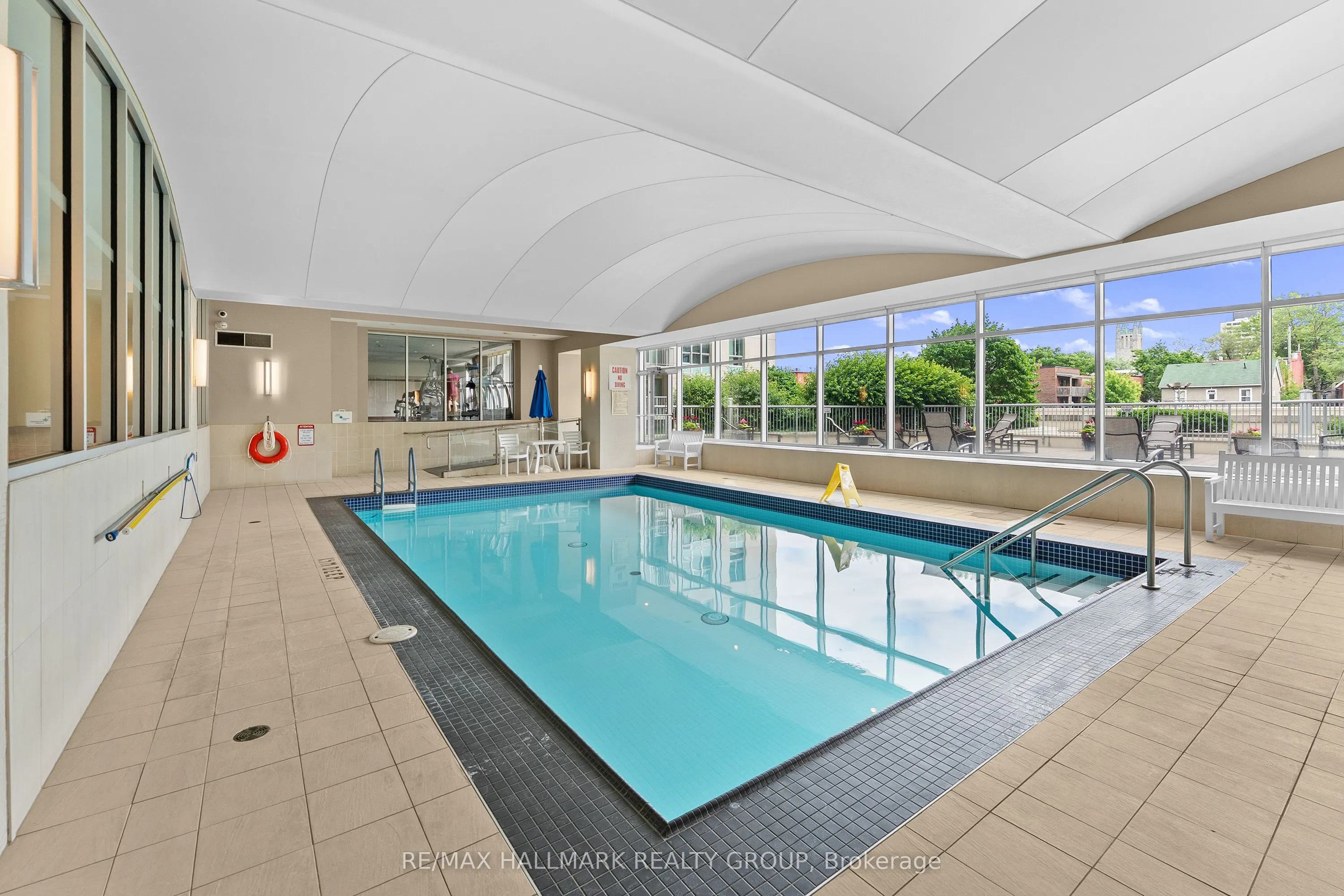 200 Rideau Street #1702