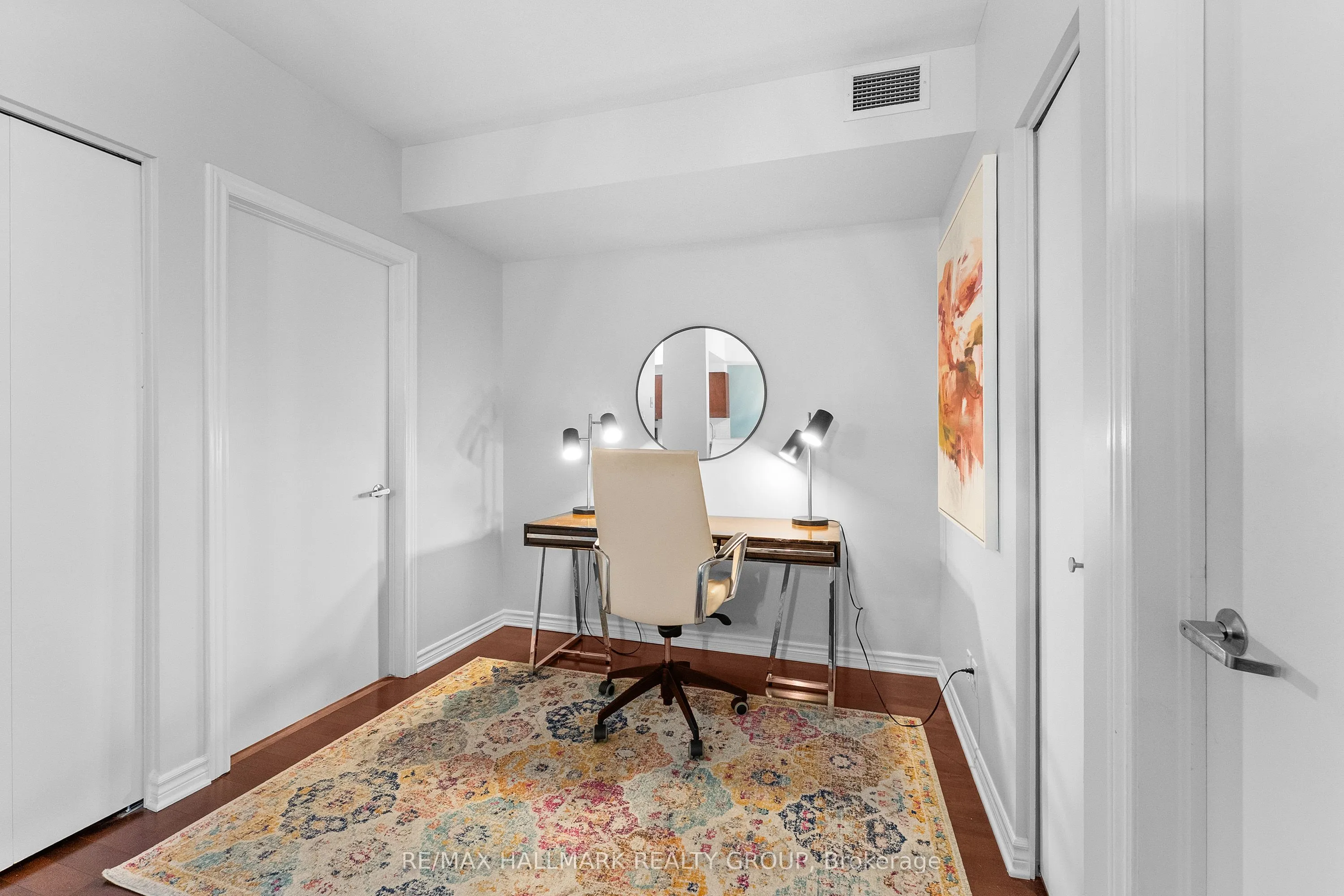 200 Rideau Street #1702