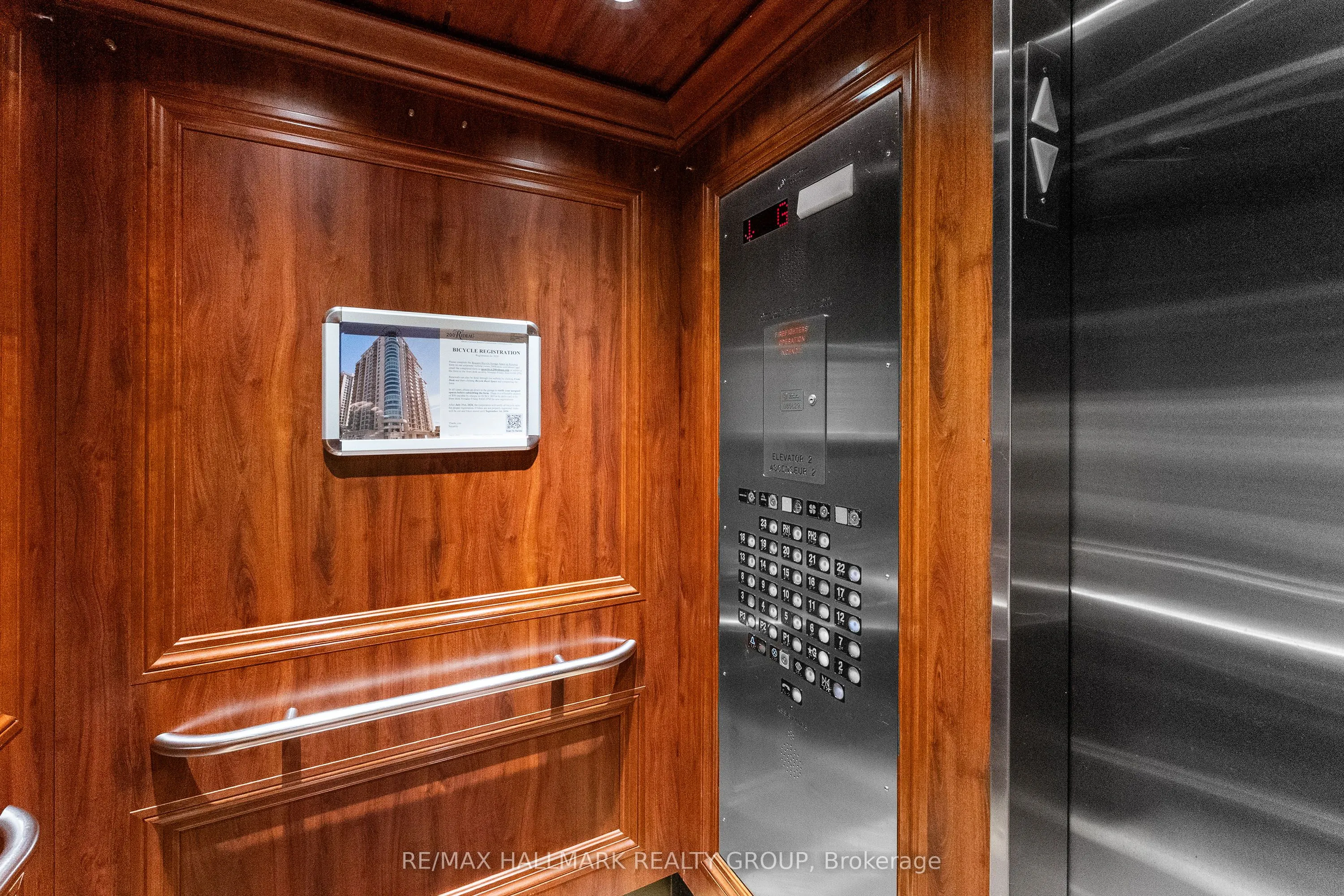 200 Rideau Street #1702