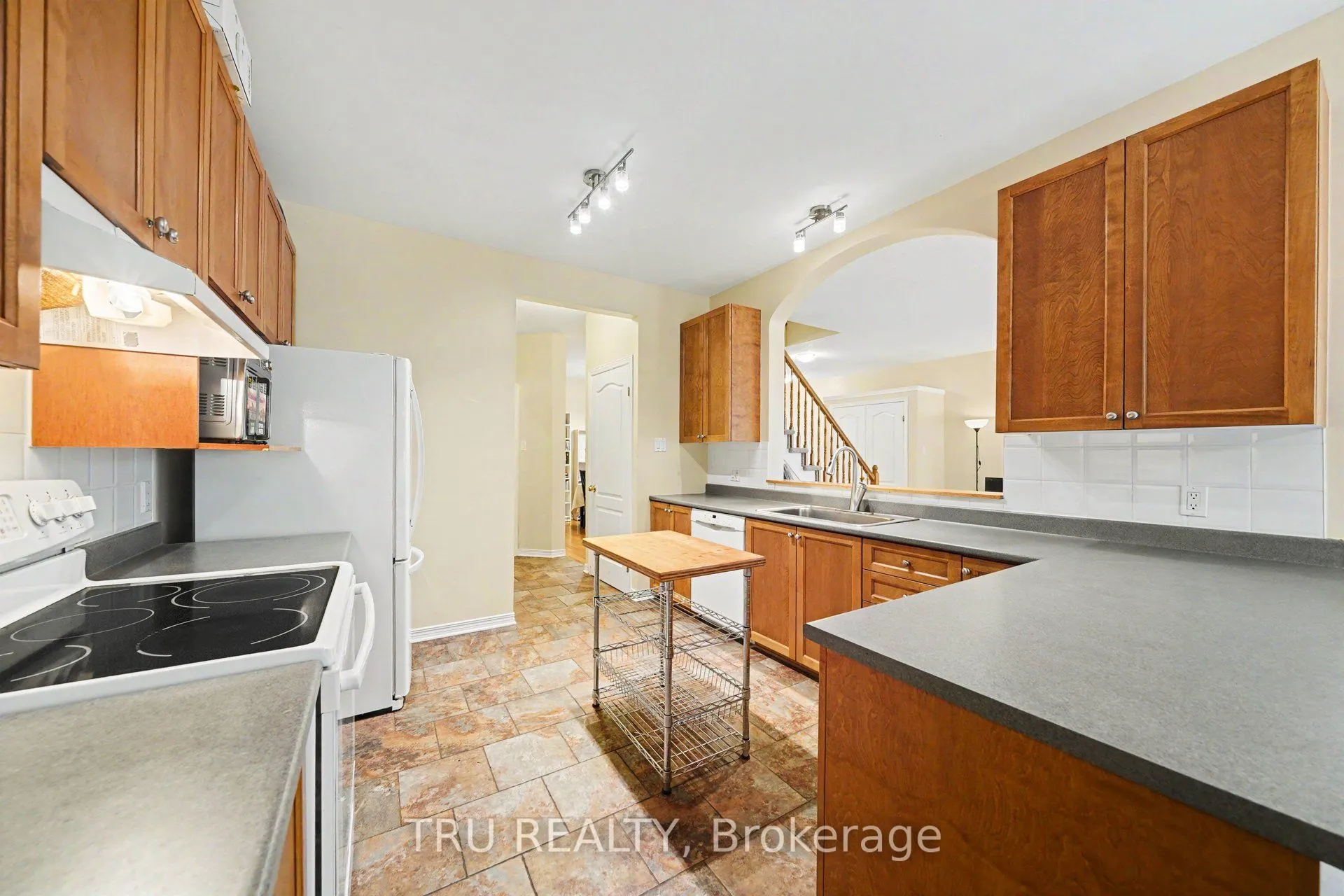 4082 Otter Tail Crescent