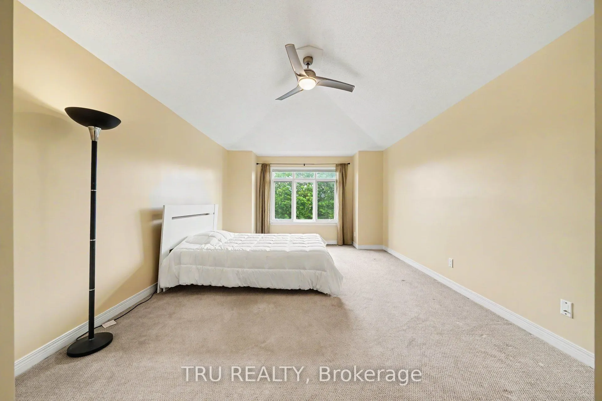 4082 Otter Tail Crescent