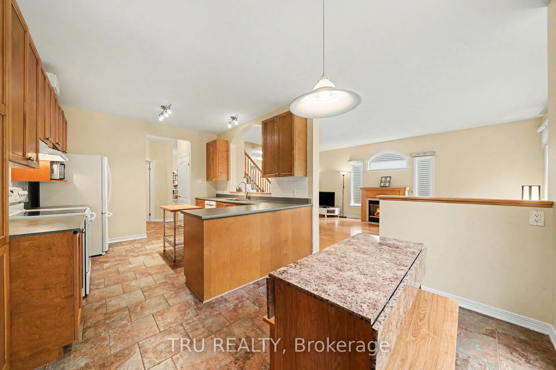 4082 Otter Tail Crescent