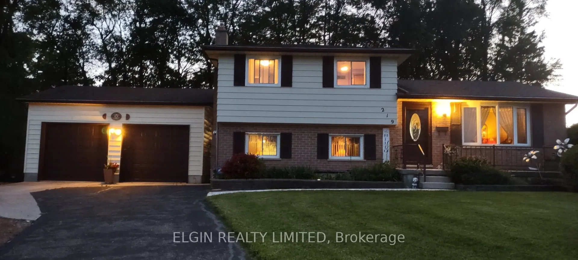 219 Brentwood Crescent