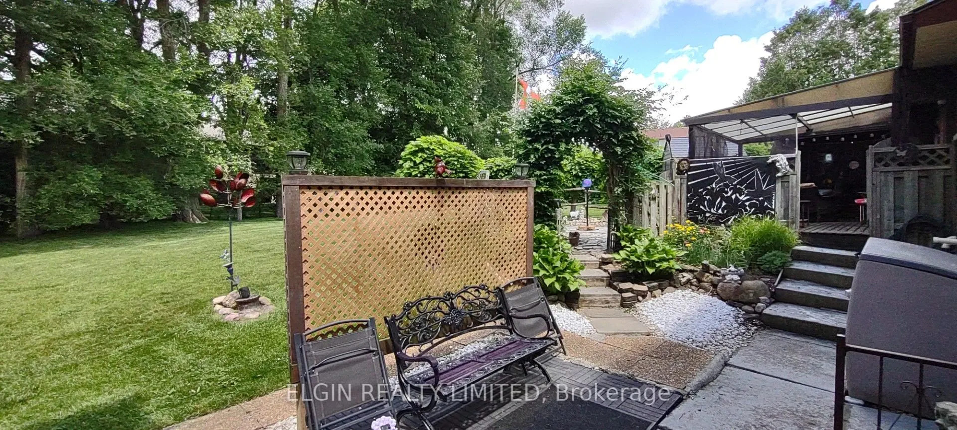 219 Brentwood Crescent