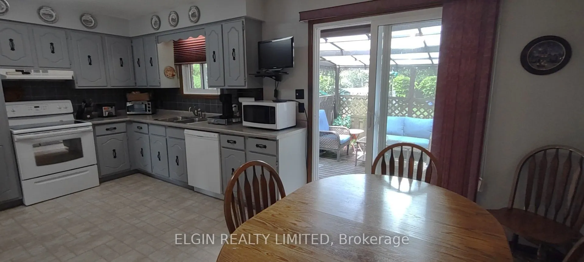 219 Brentwood Crescent