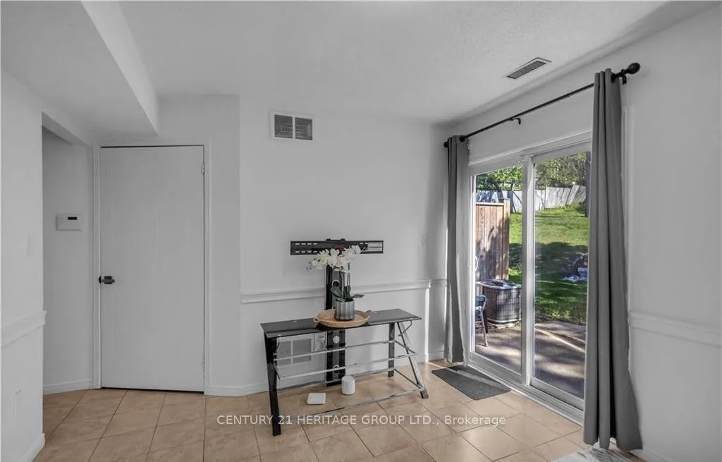 52 Harris Avenue #D