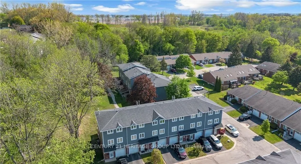 52 Harris Avenue #D