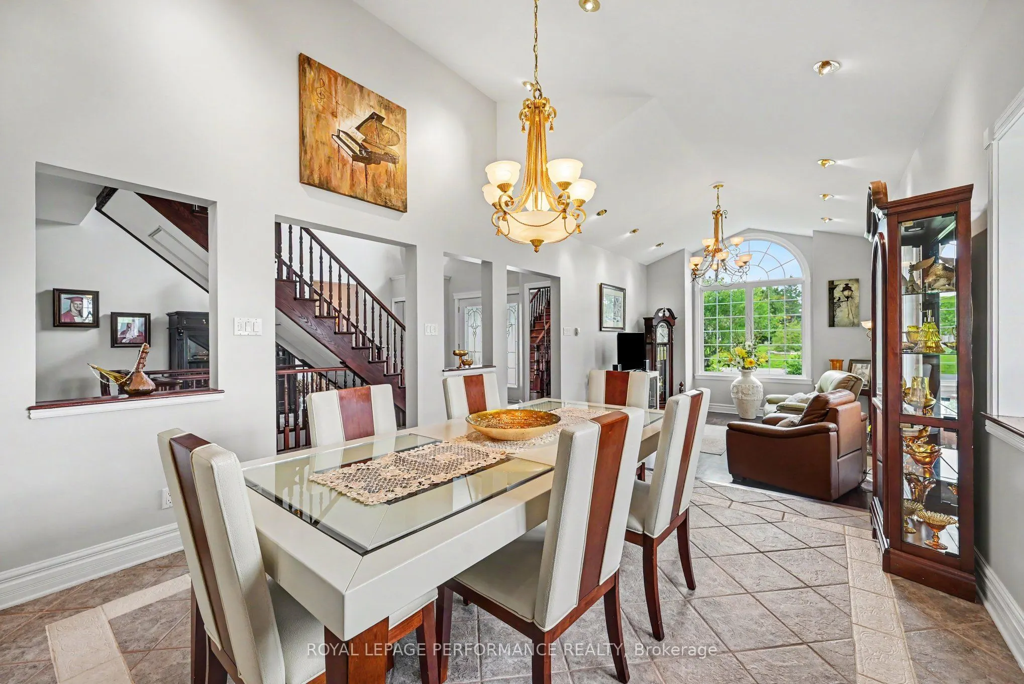 18 Chantine Drive