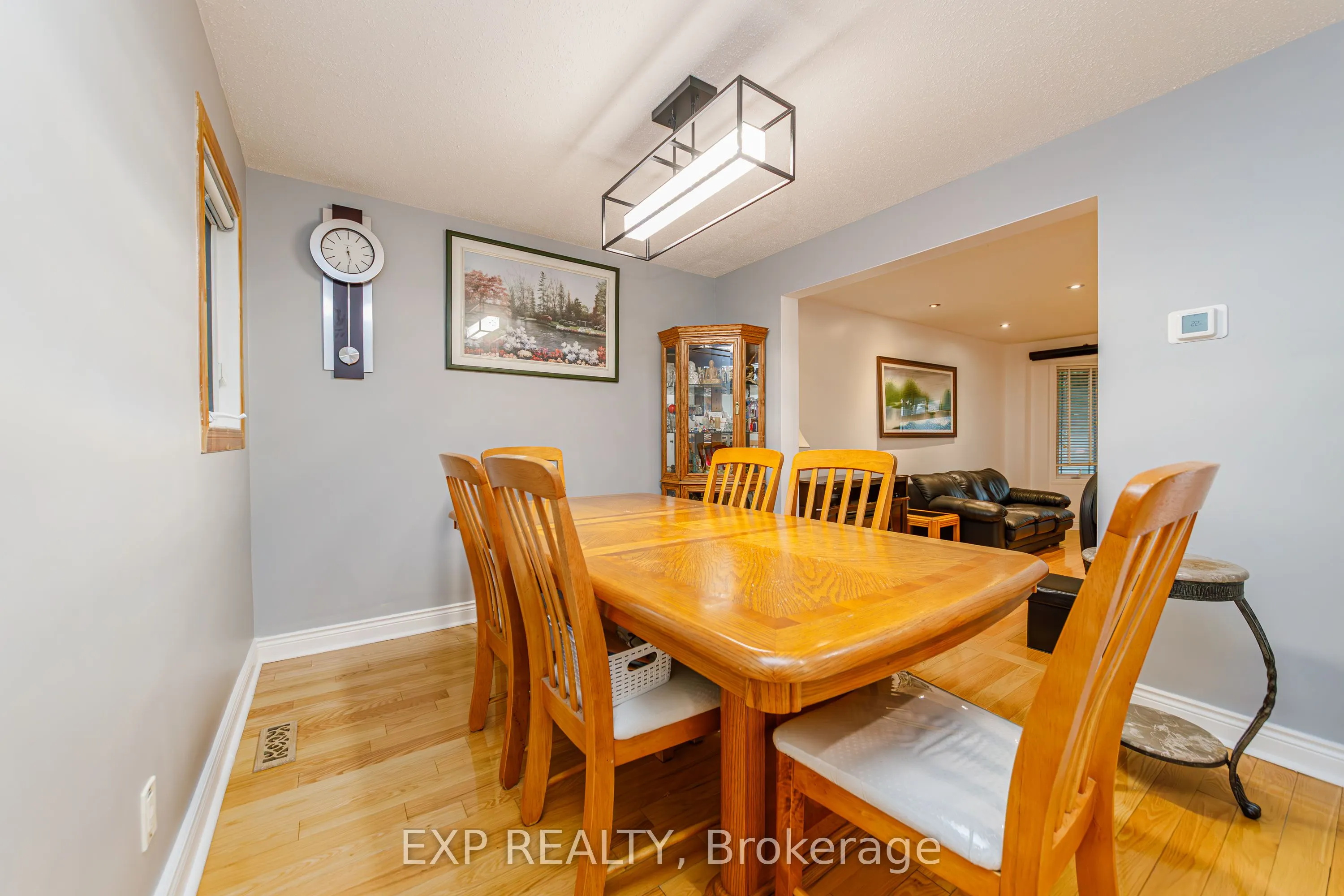 1237 Cedarcroft Crescent