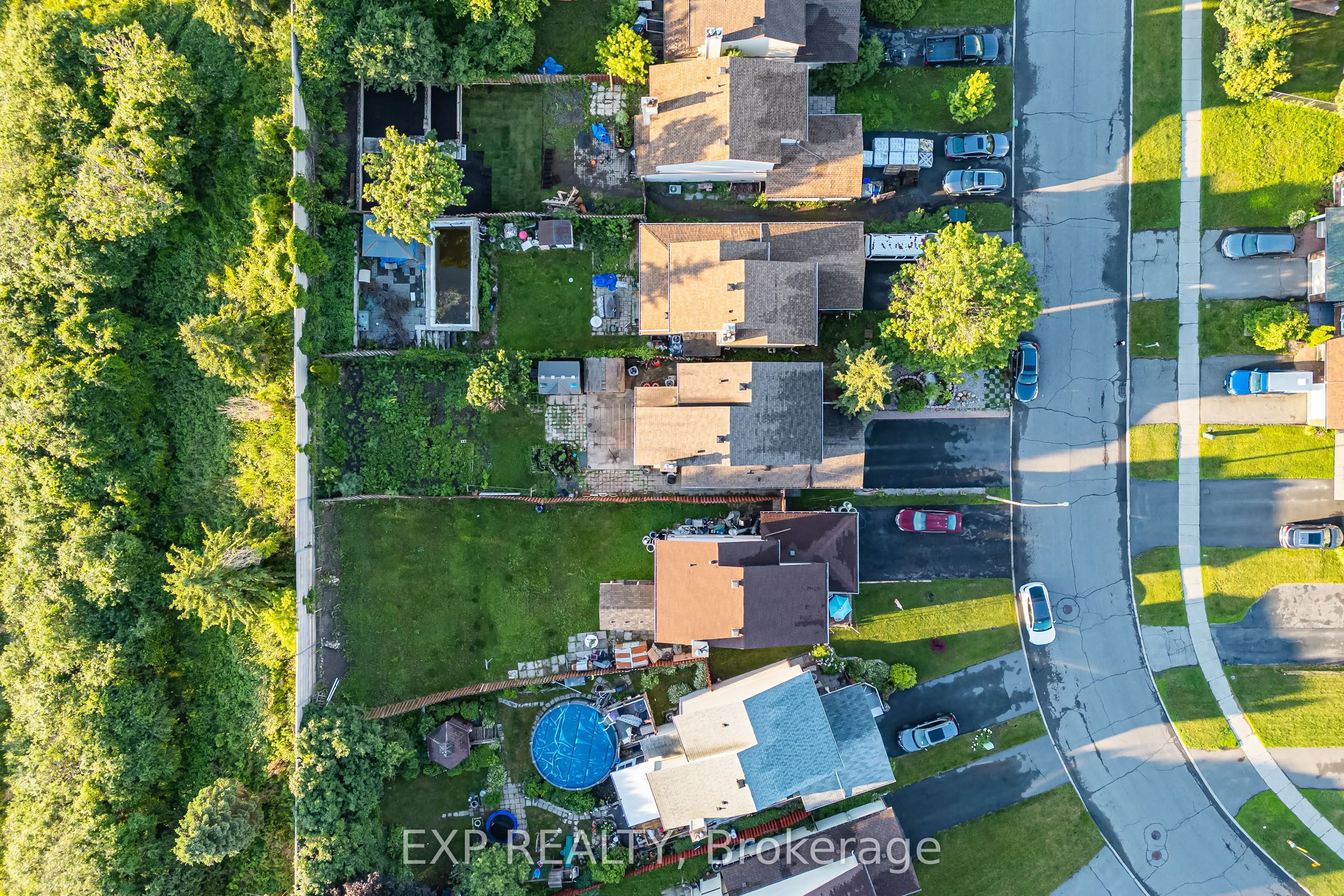 1237 Cedarcroft Crescent