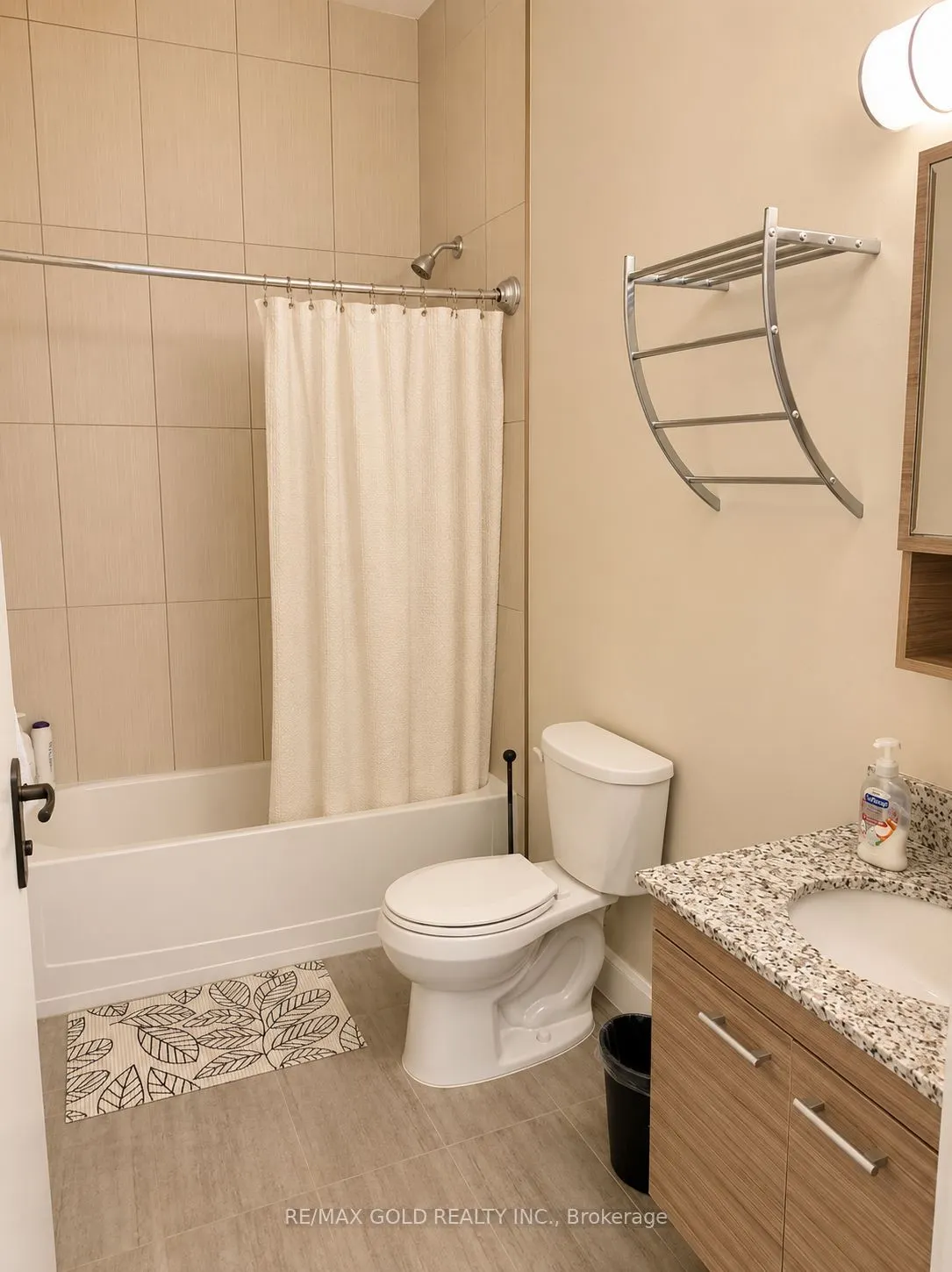 253 Albert Street #112