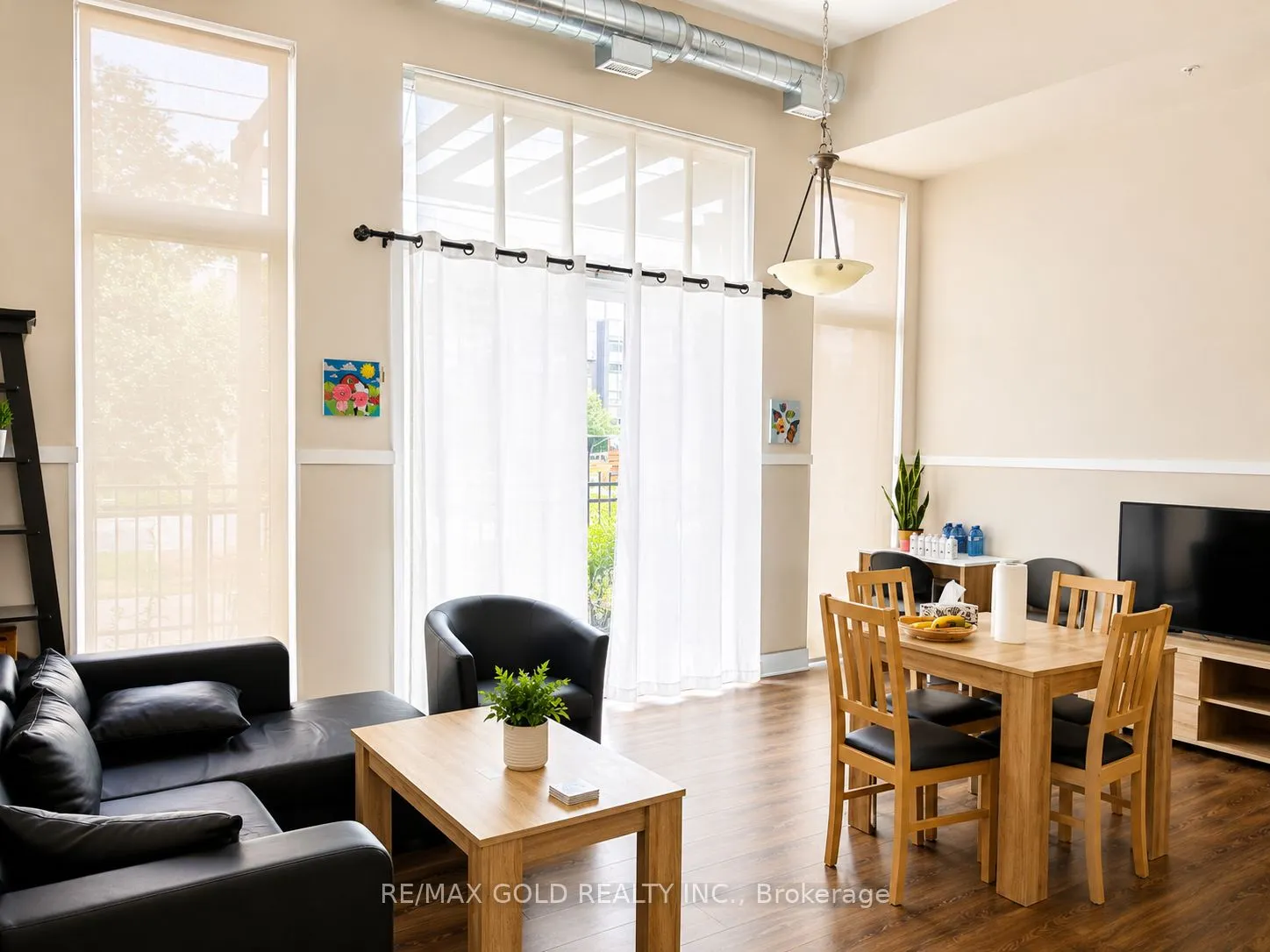 253 Albert Street #112
